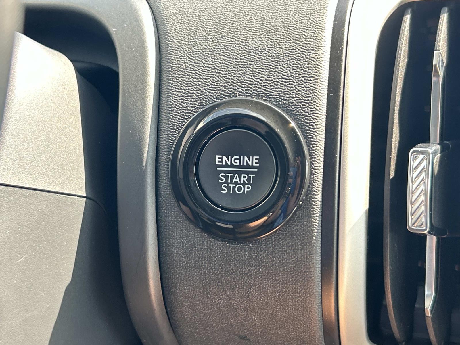 Vehicle photo 42