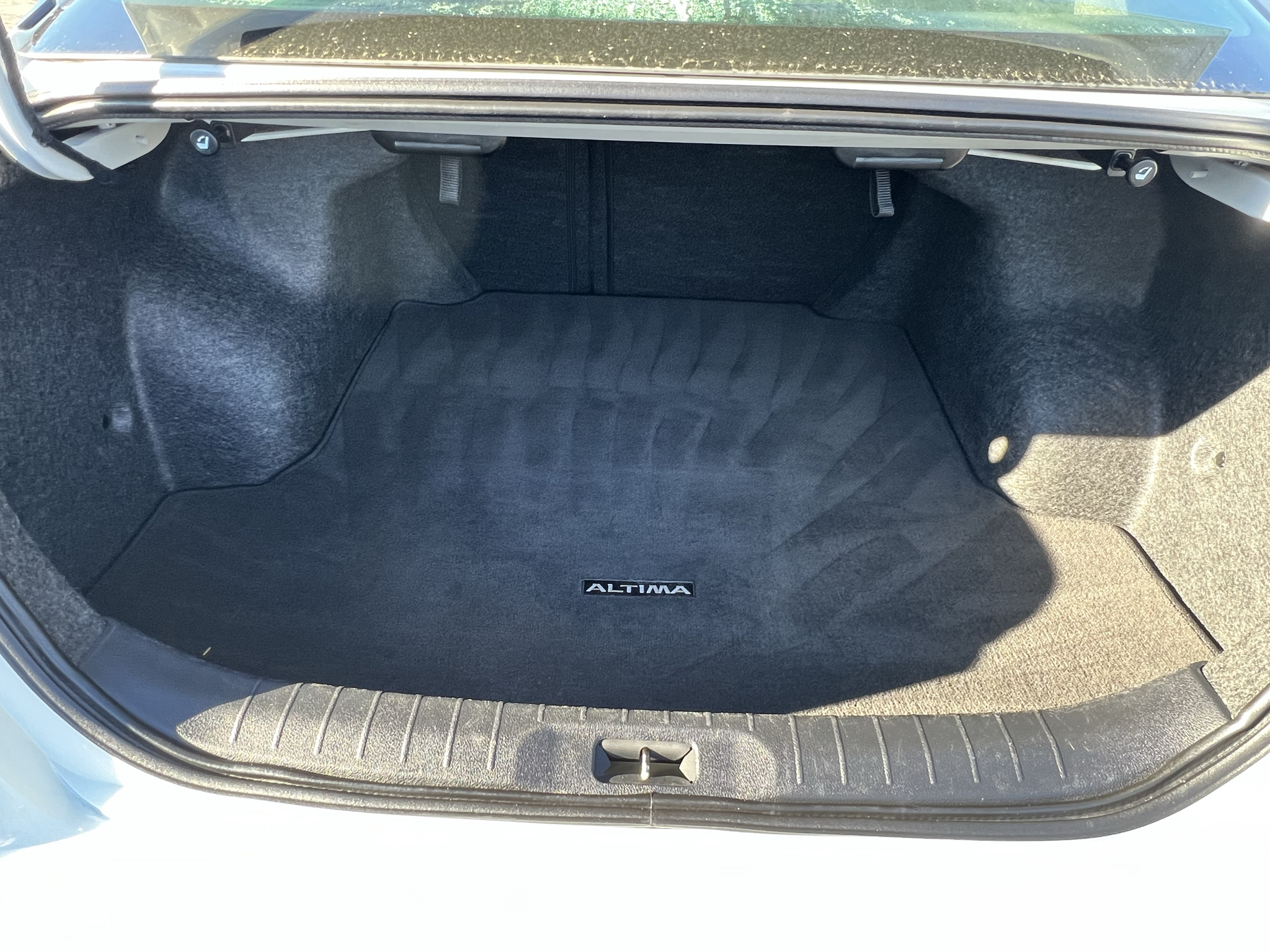 Vehicle photo 22