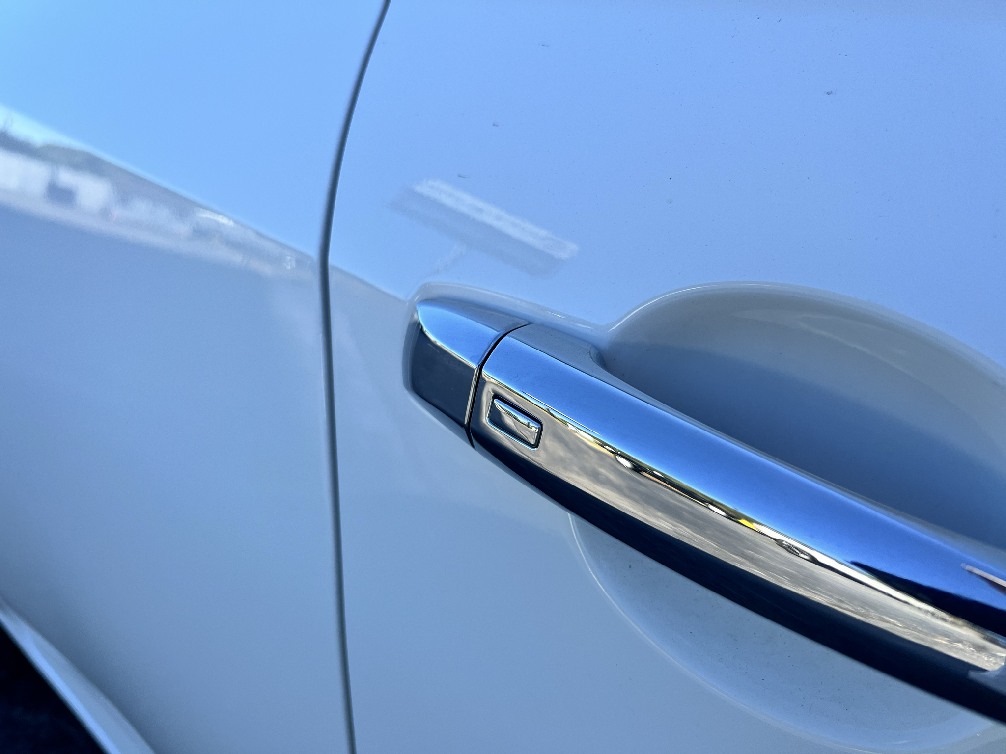 Vehicle photo 12