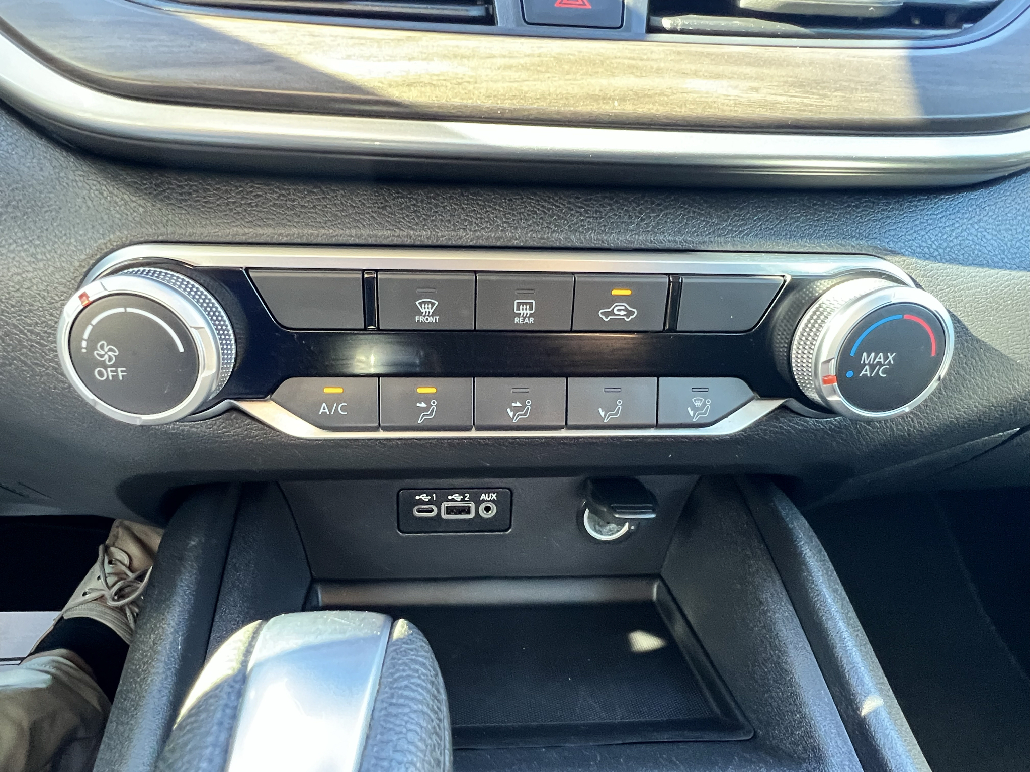 Vehicle photo 31
