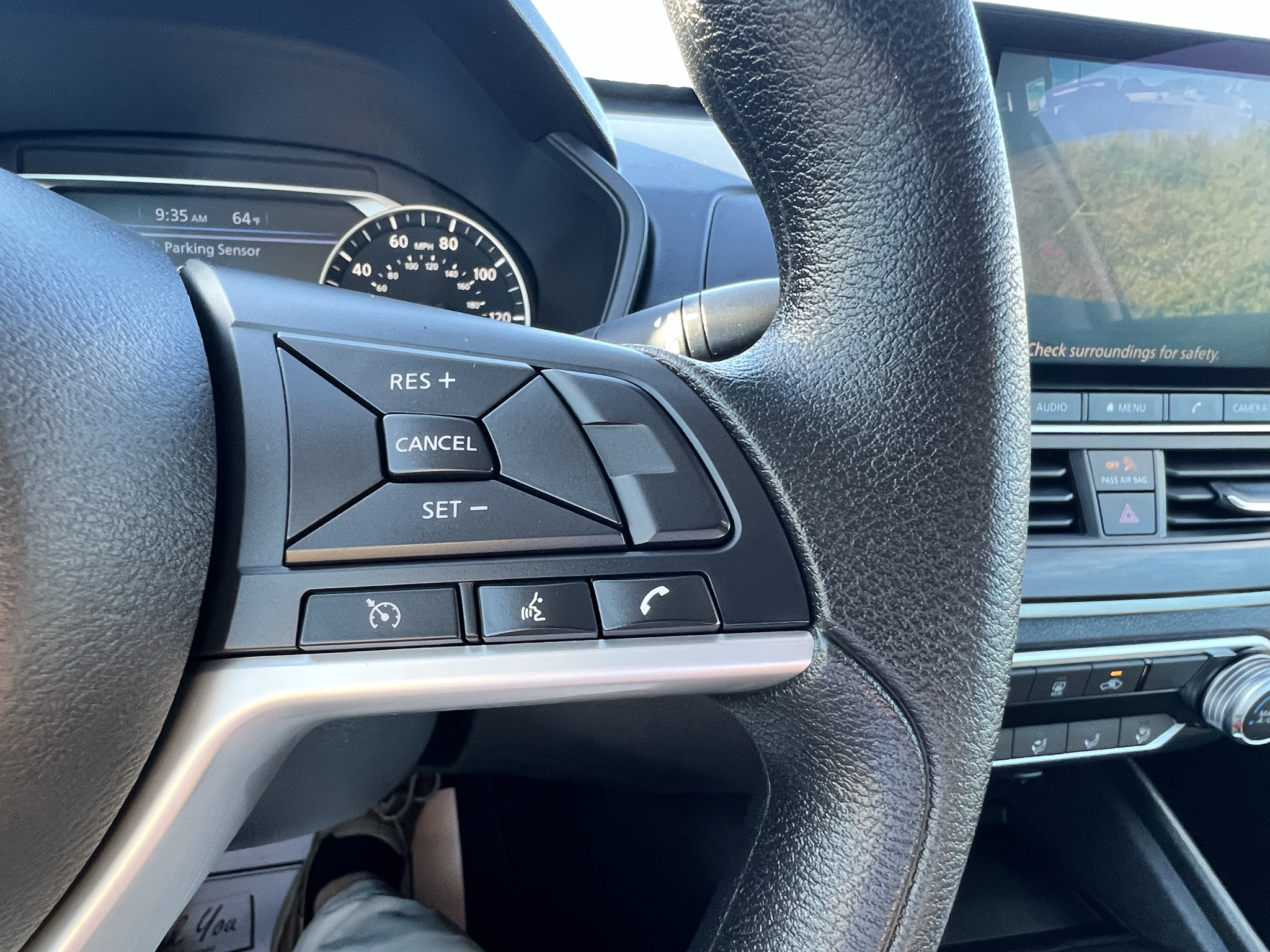 Vehicle photo 40