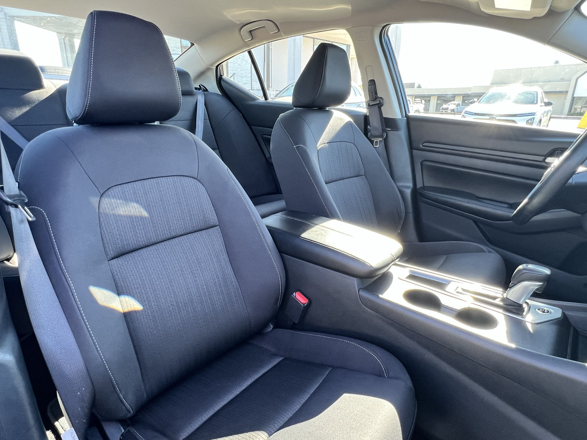 2025 Nissan Altima SV - Photo 12