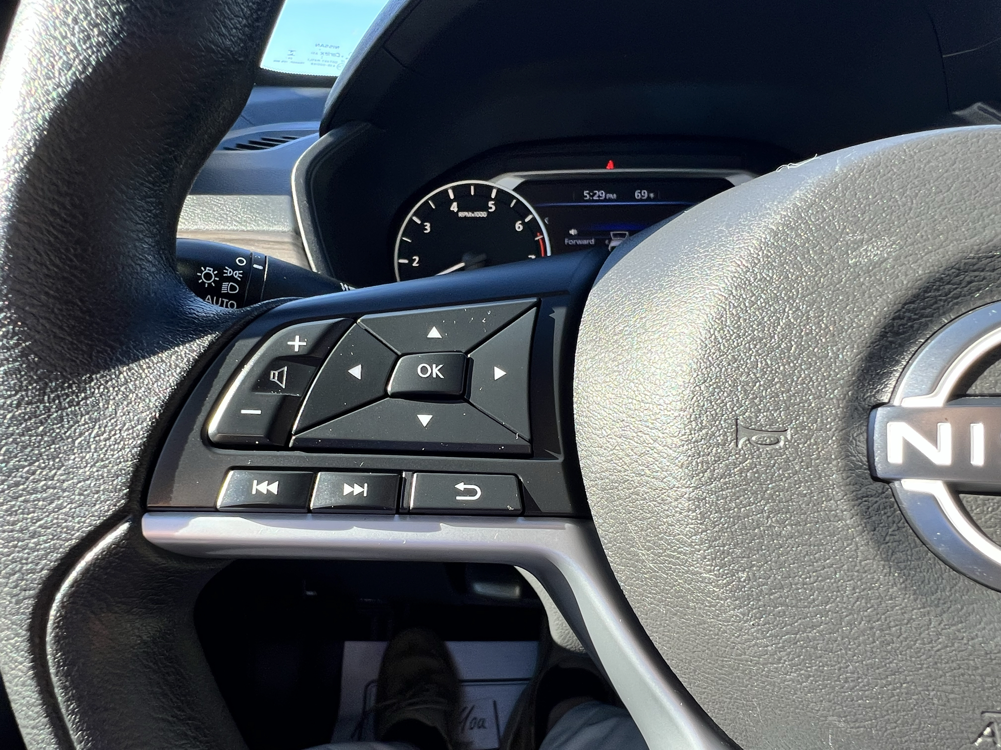 2025 Nissan Altima SV - Photo 32