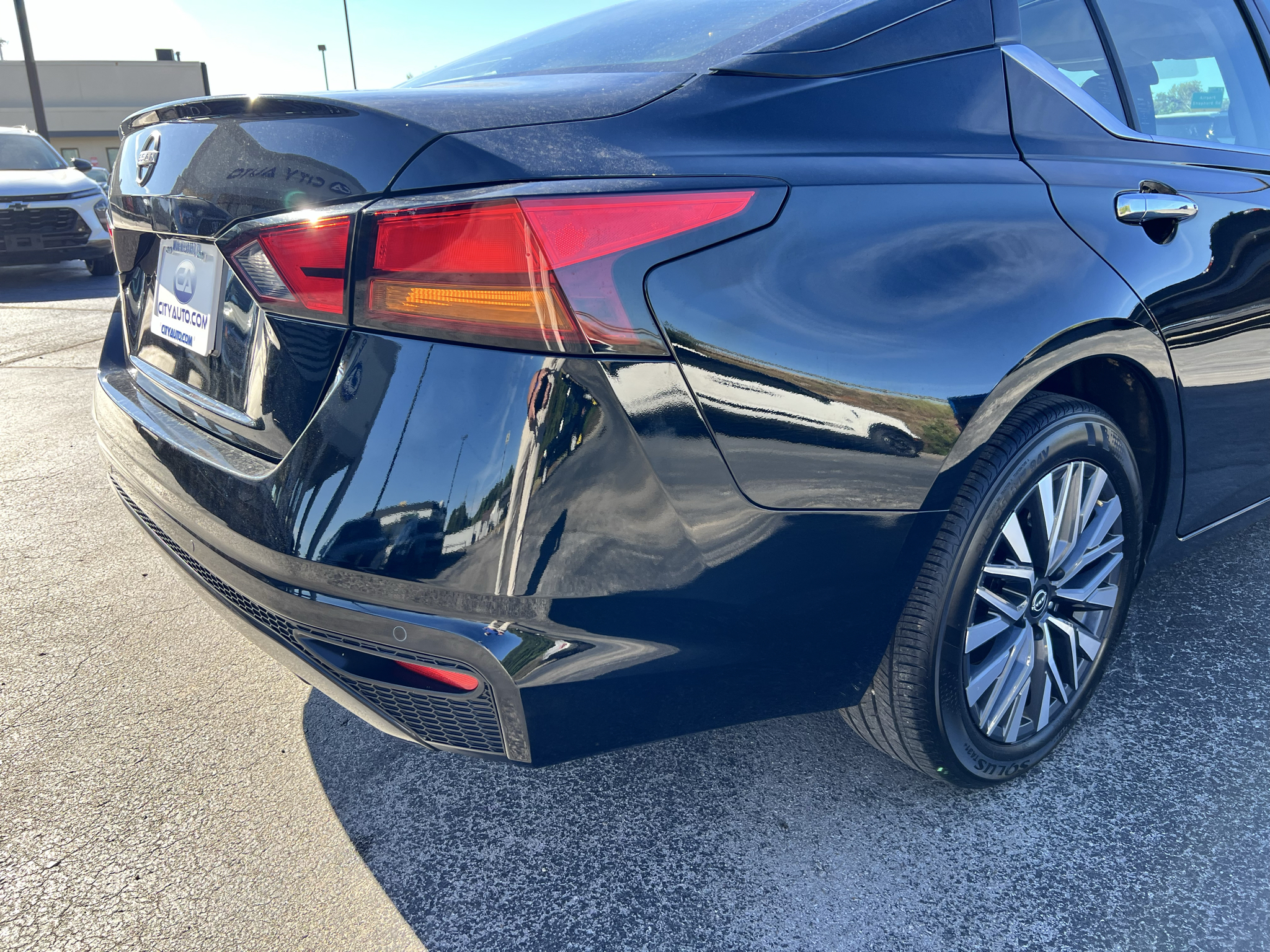 2025 Nissan Altima SV - Photo 9