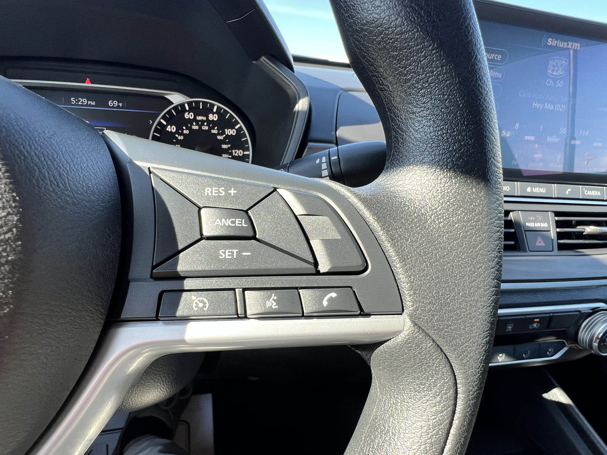 2025 Nissan Altima SV - Photo 31