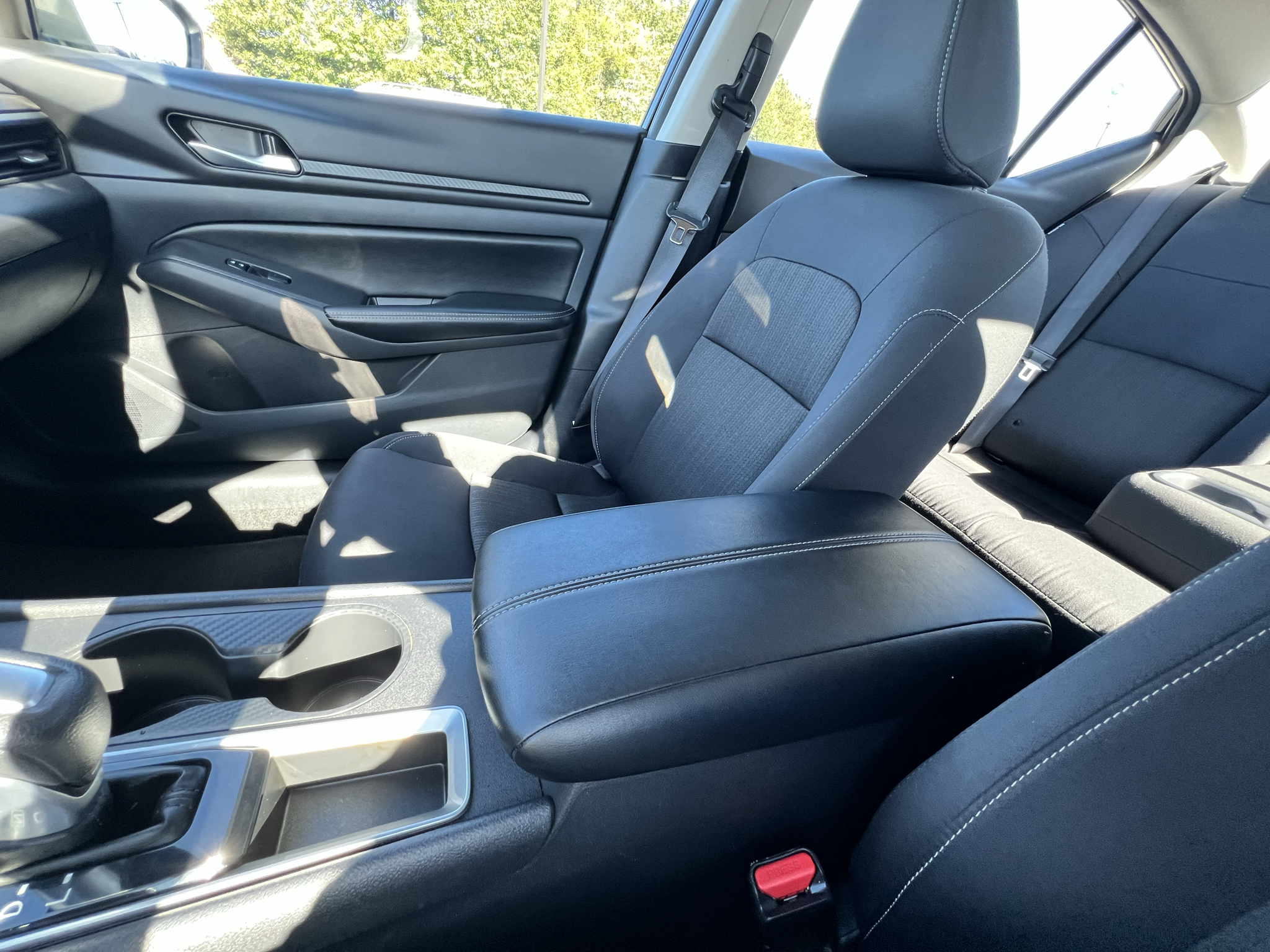 2025 Nissan Altima SV - Photo 38