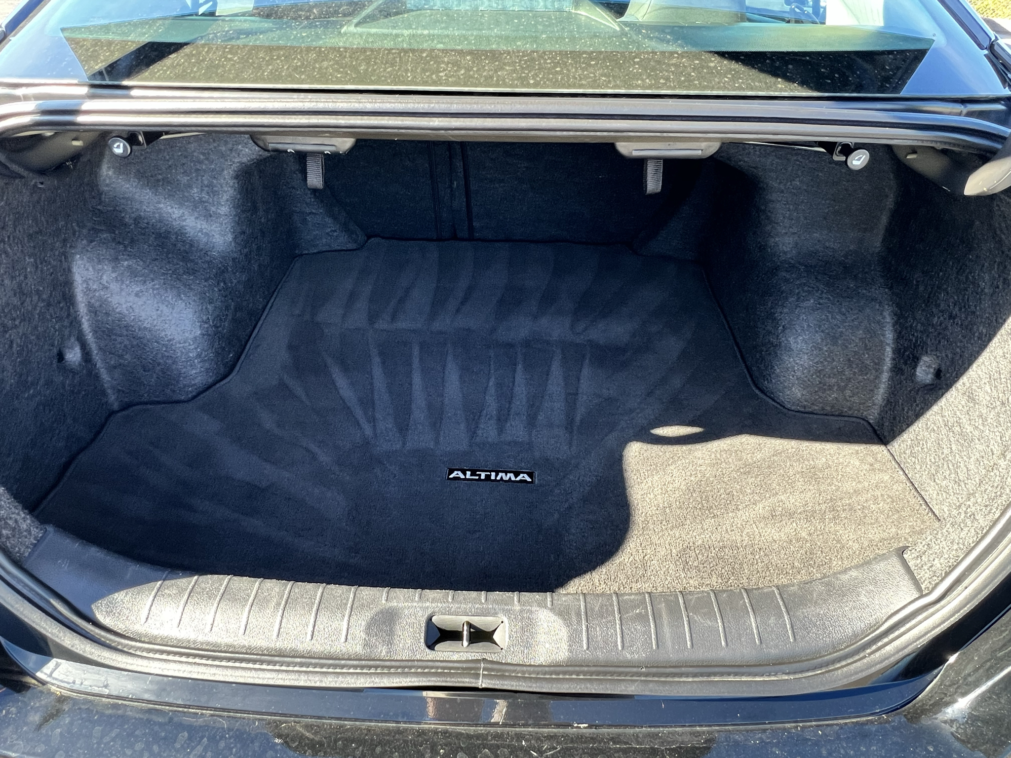 2025 Nissan Altima SV - Photo 21