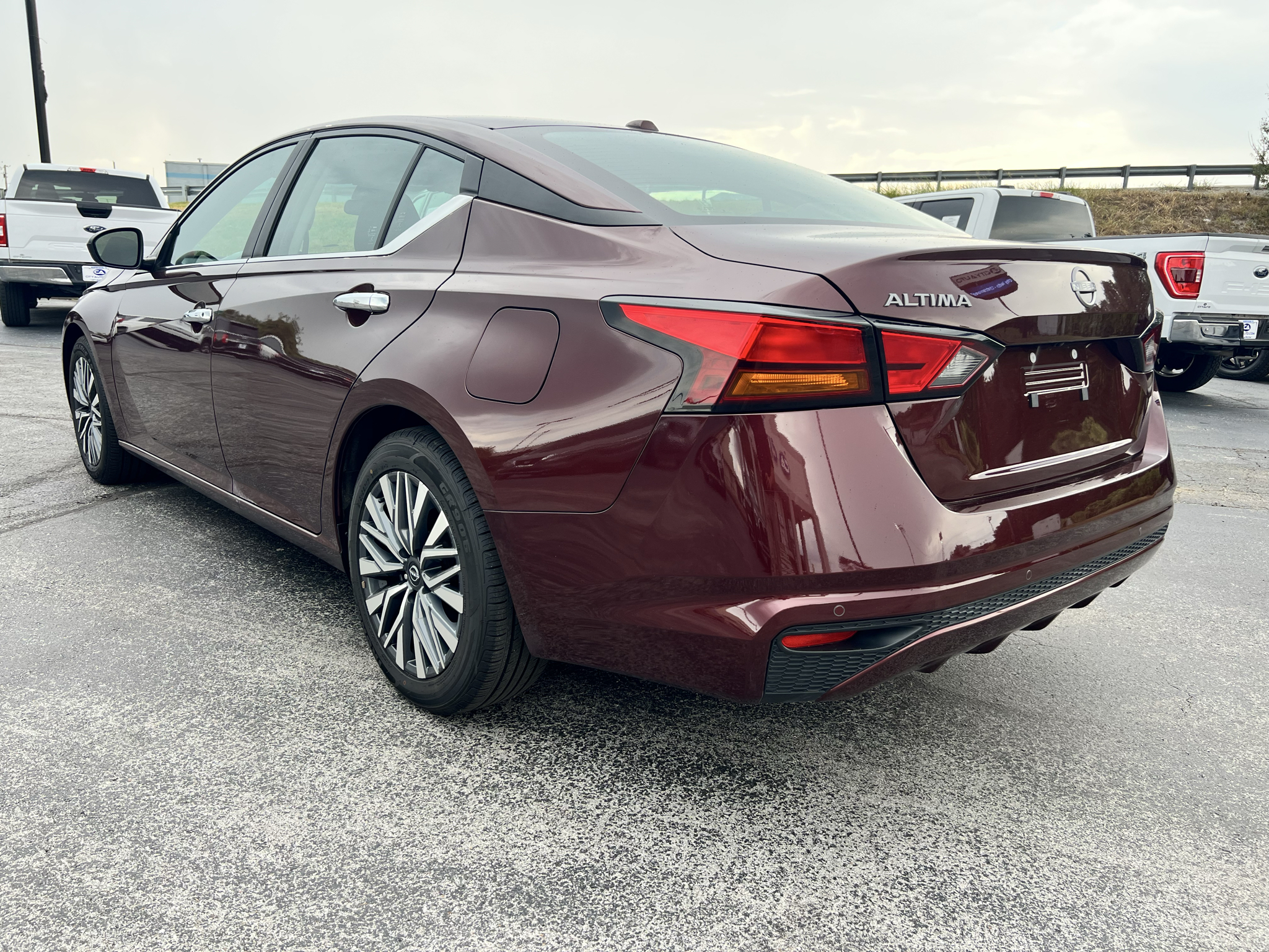Used 2025 Nissan Altima Sedan