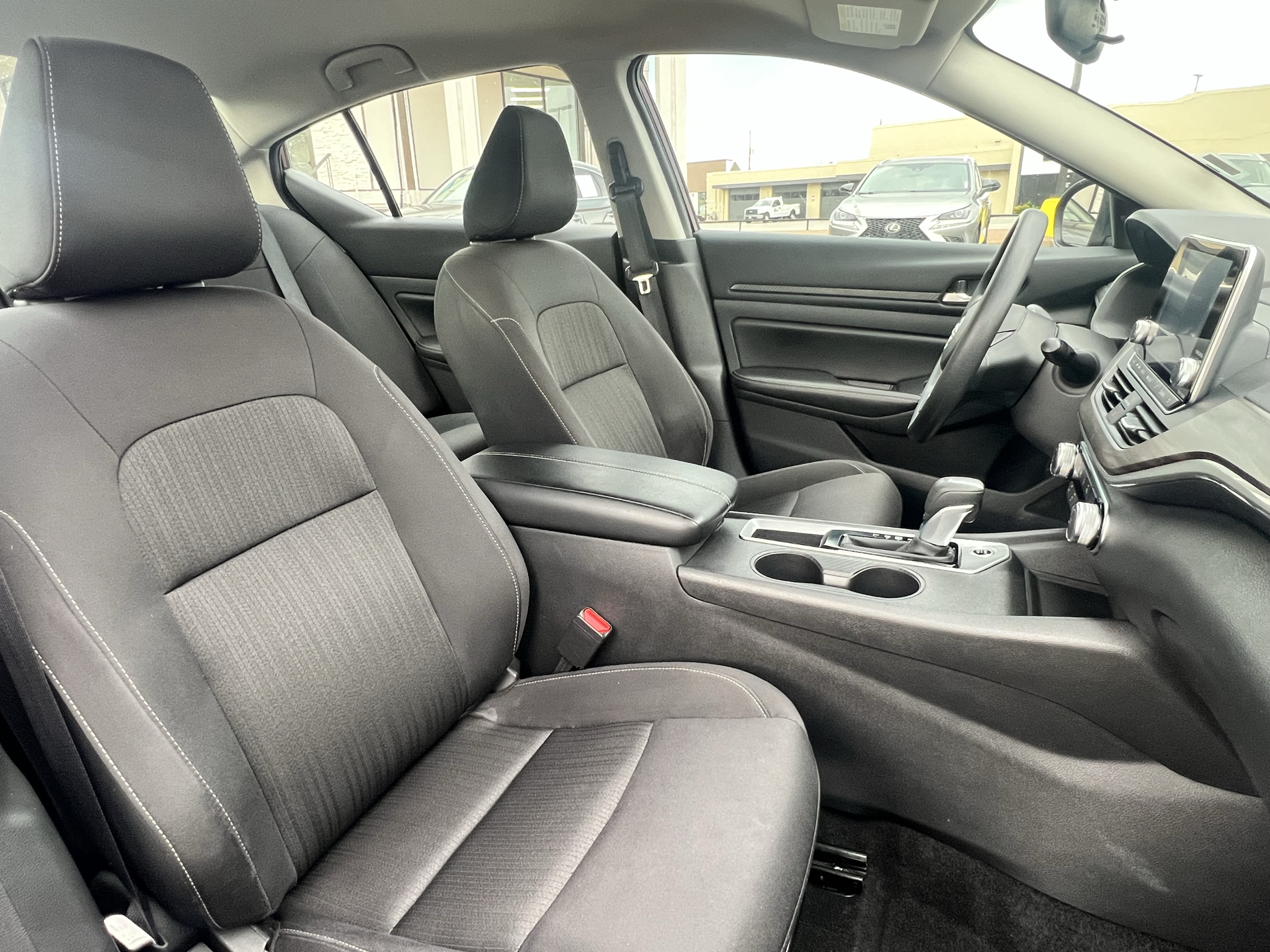 Used 2025 Nissan Altima Sedan
