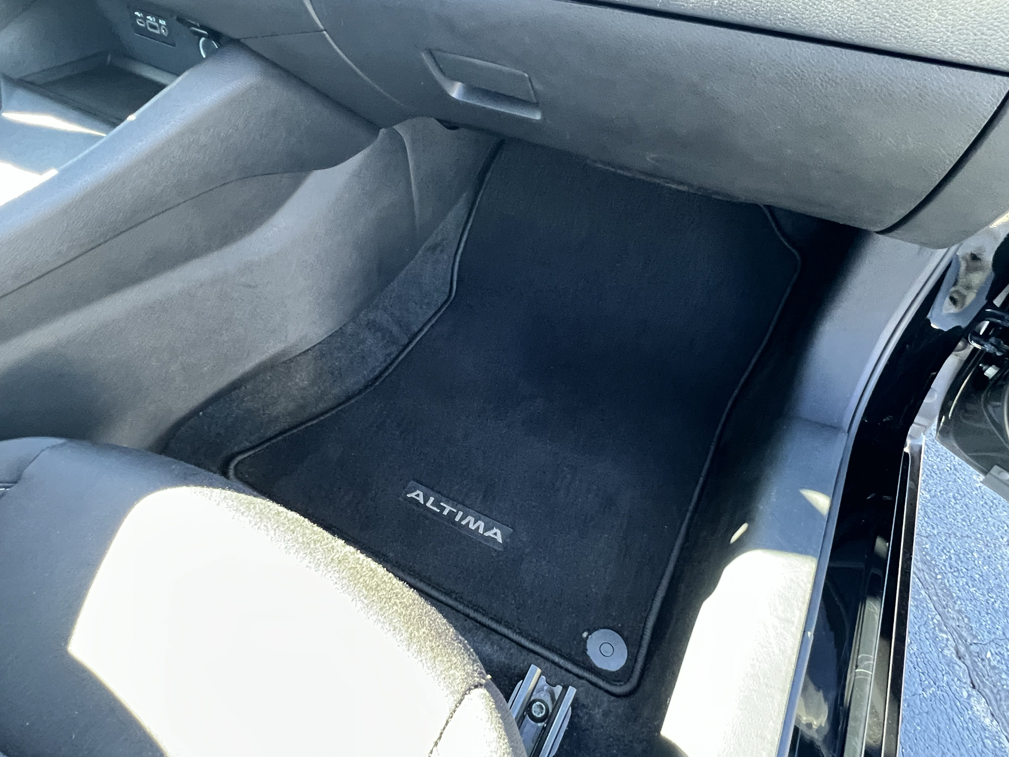Used 2025 Nissan Altima Sedan