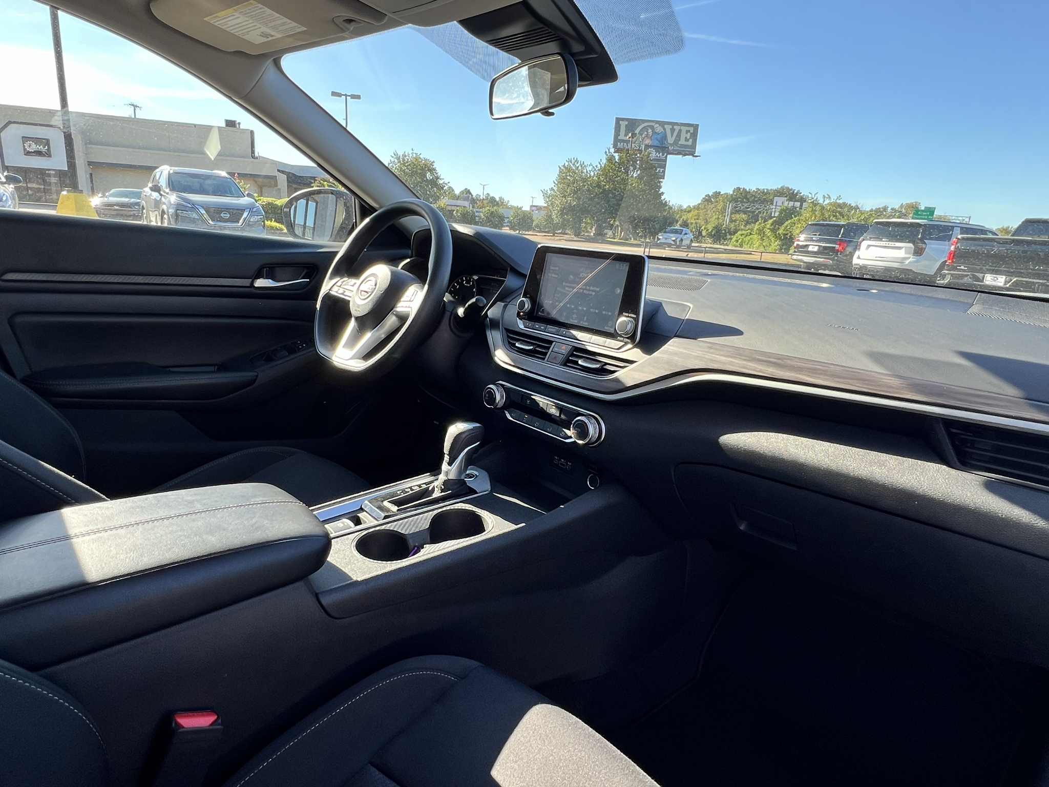 Used 2025 Nissan Altima Sedan