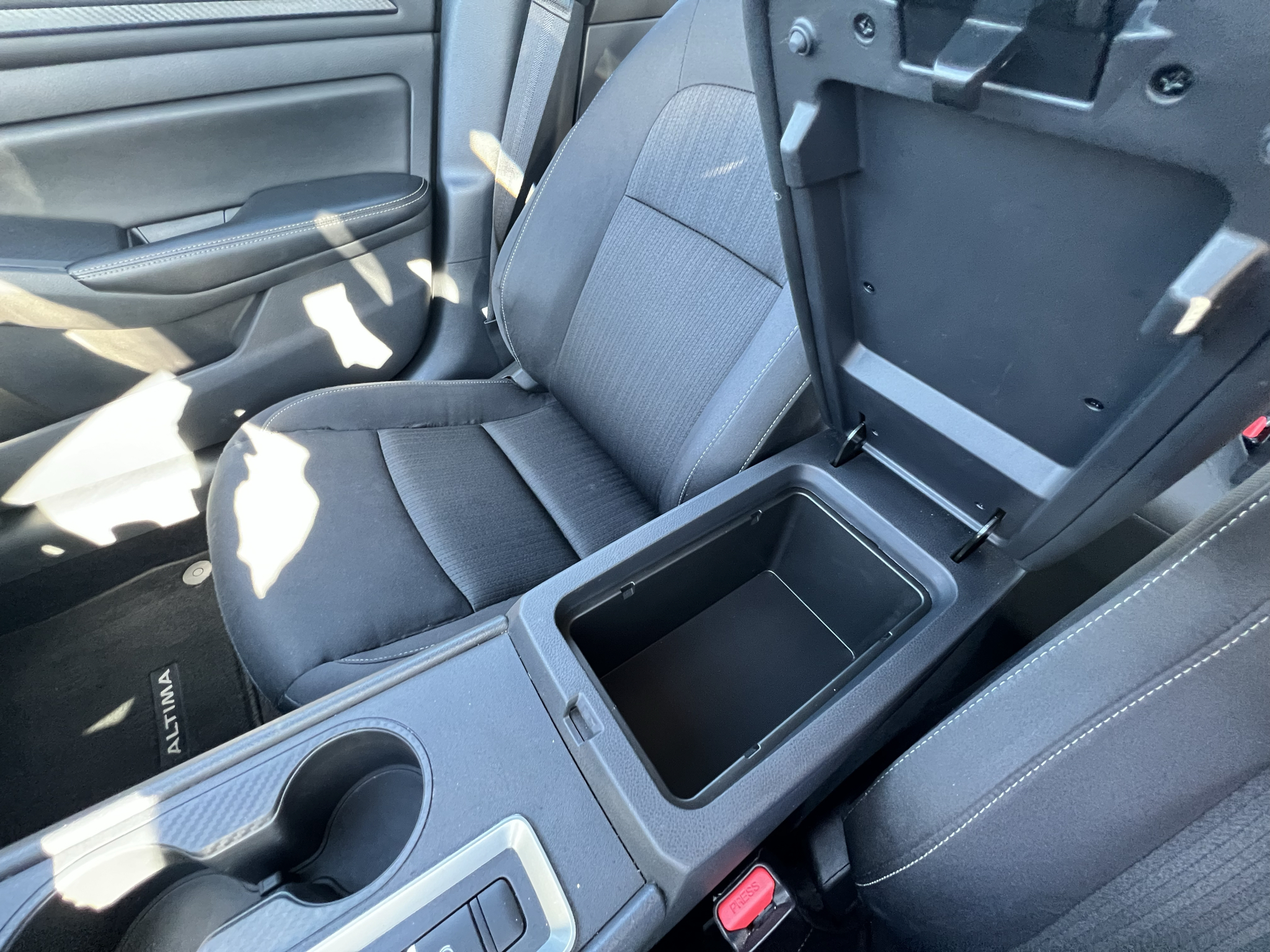 Used 2025 Nissan Altima Sedan