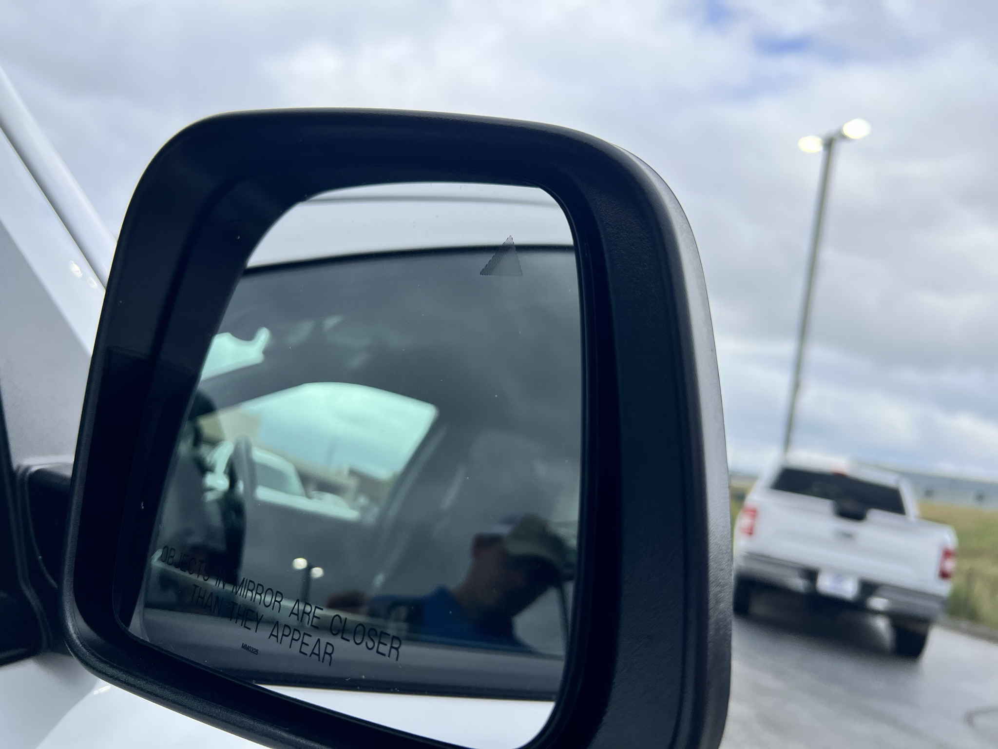 Vehicle photo 13