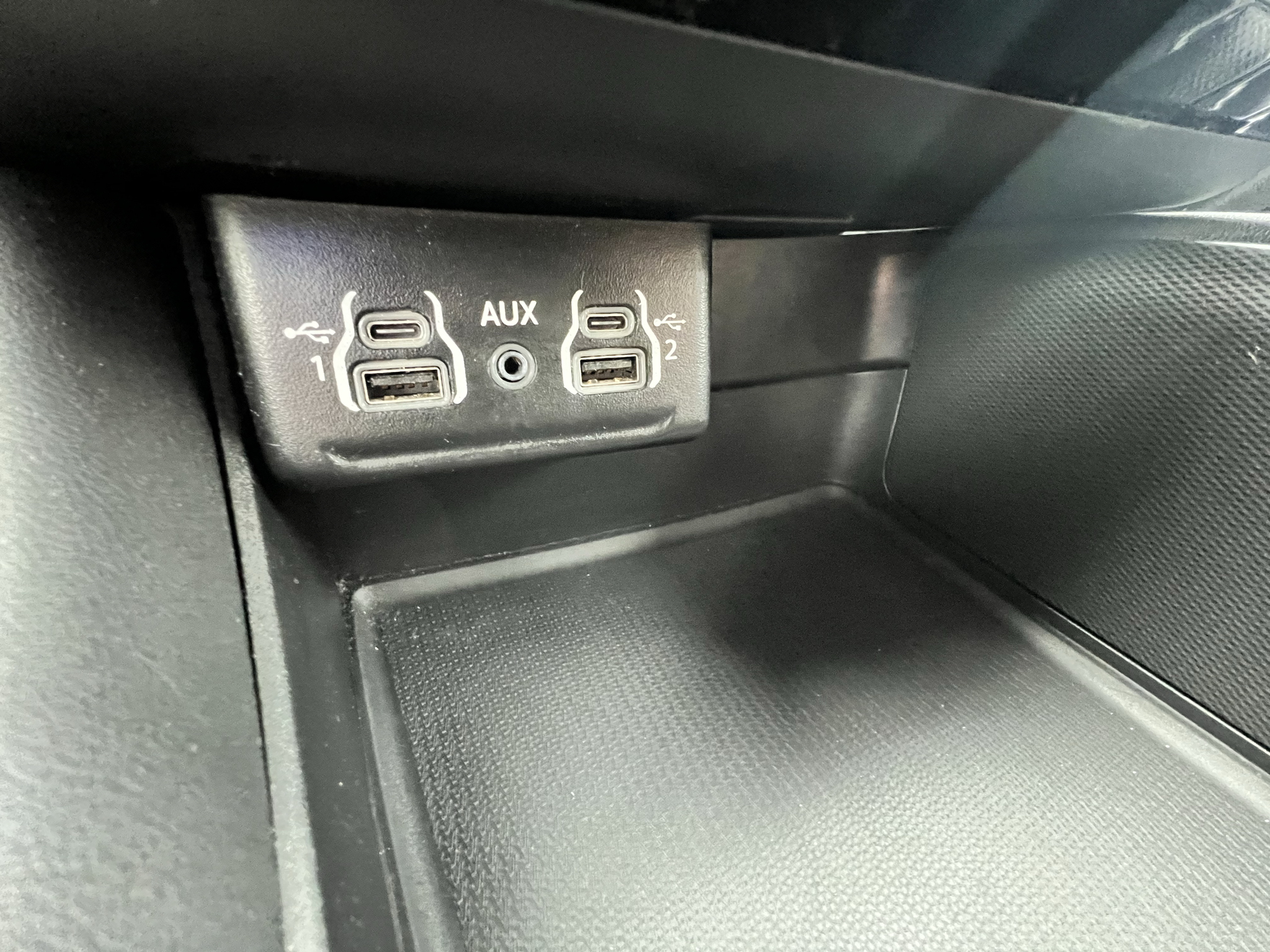 Vehicle photo 42