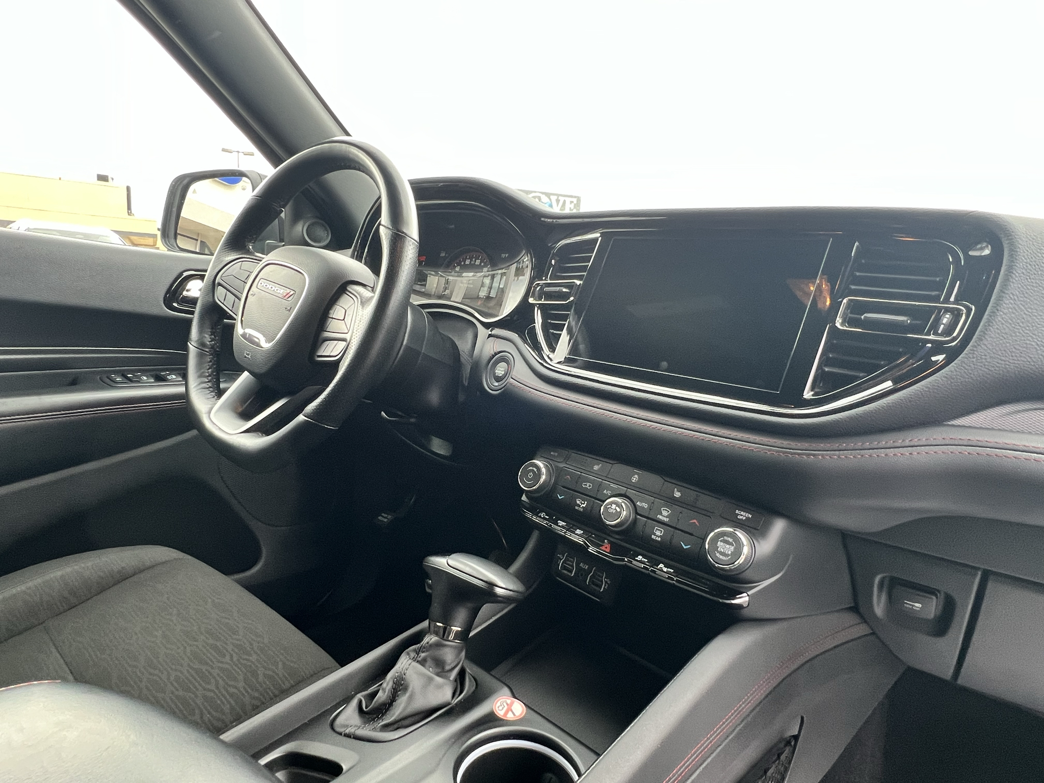 Vehicle photo 17