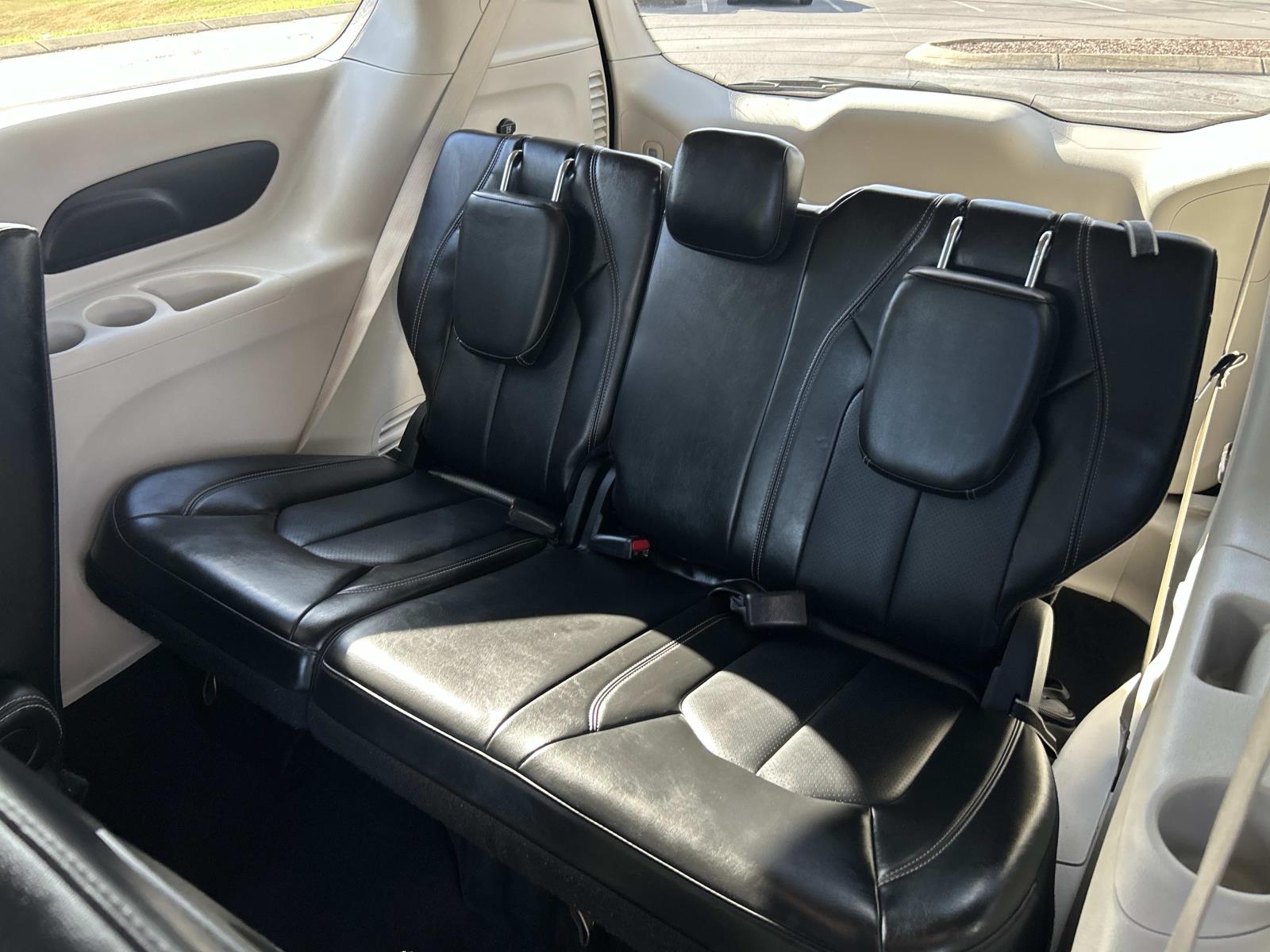 Used 2024 Chrysler Pacifica Van