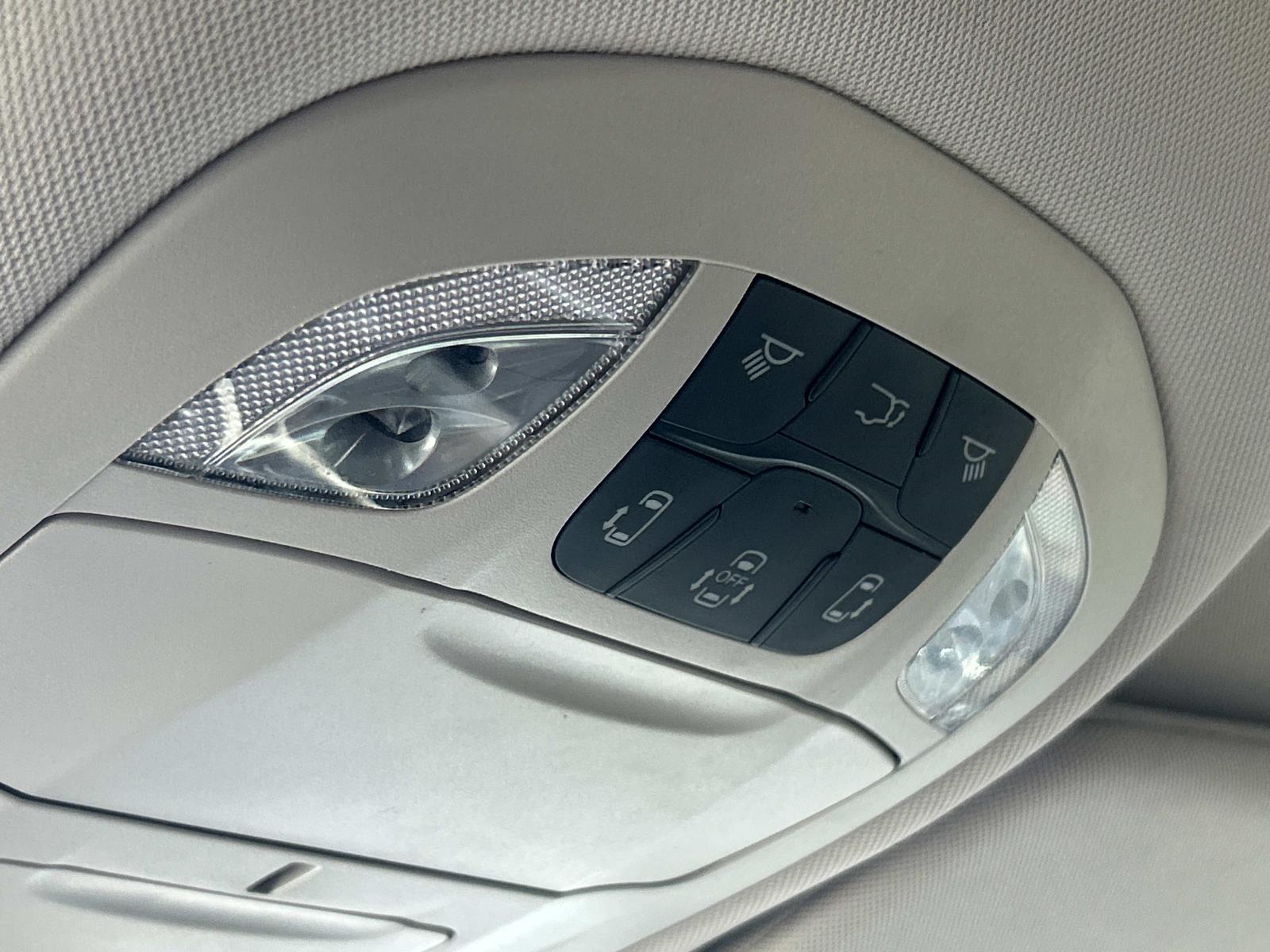 Used 2024 Chrysler Pacifica Van