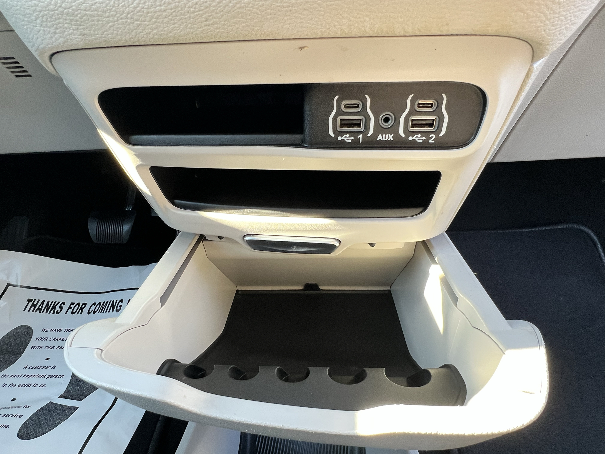 Used 2024 Chrysler Pacifica Van