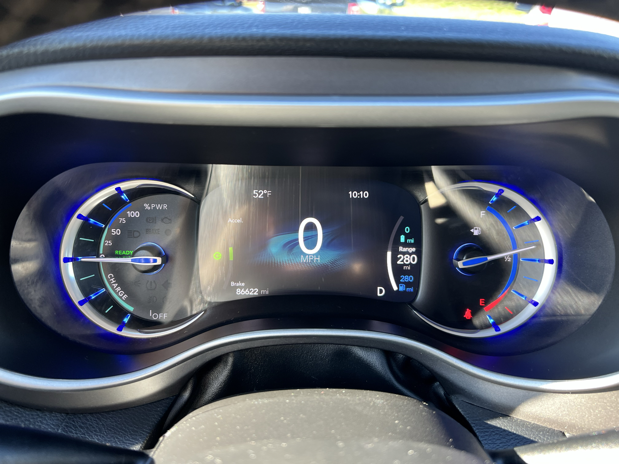 Used 2024 Chrysler Pacifica Van