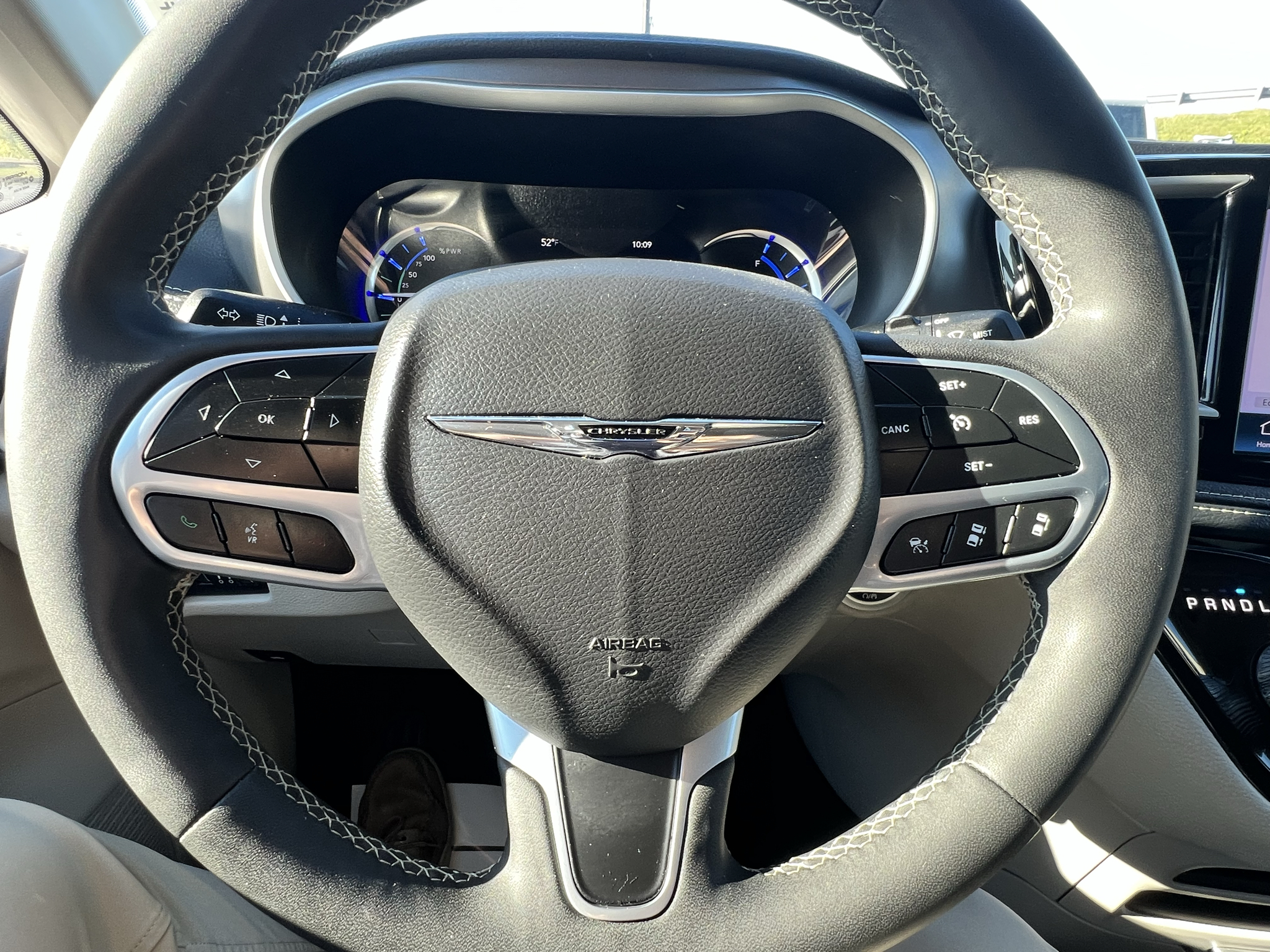 Used 2024 Chrysler Pacifica Van