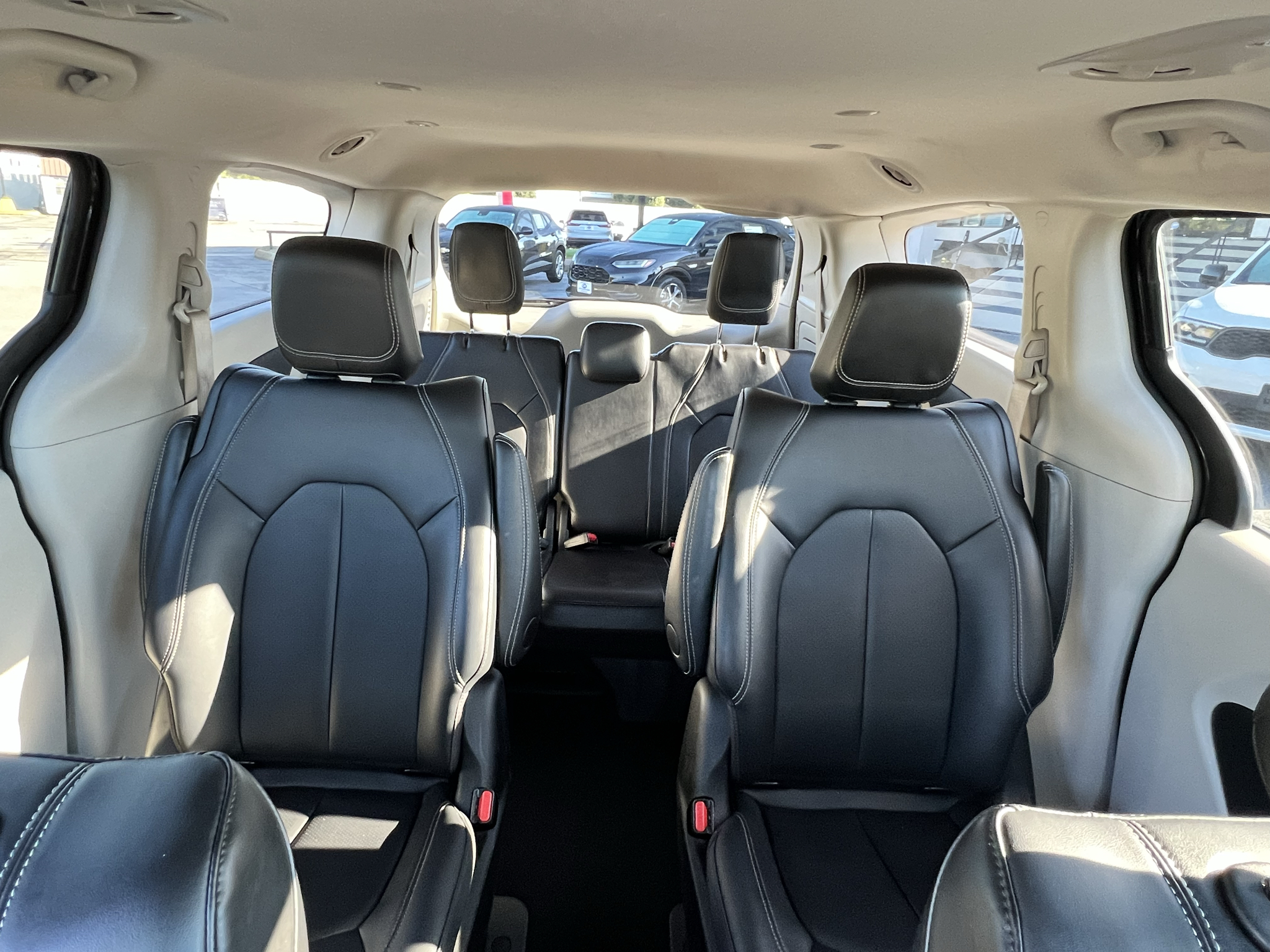 Used 2024 Chrysler Pacifica Van