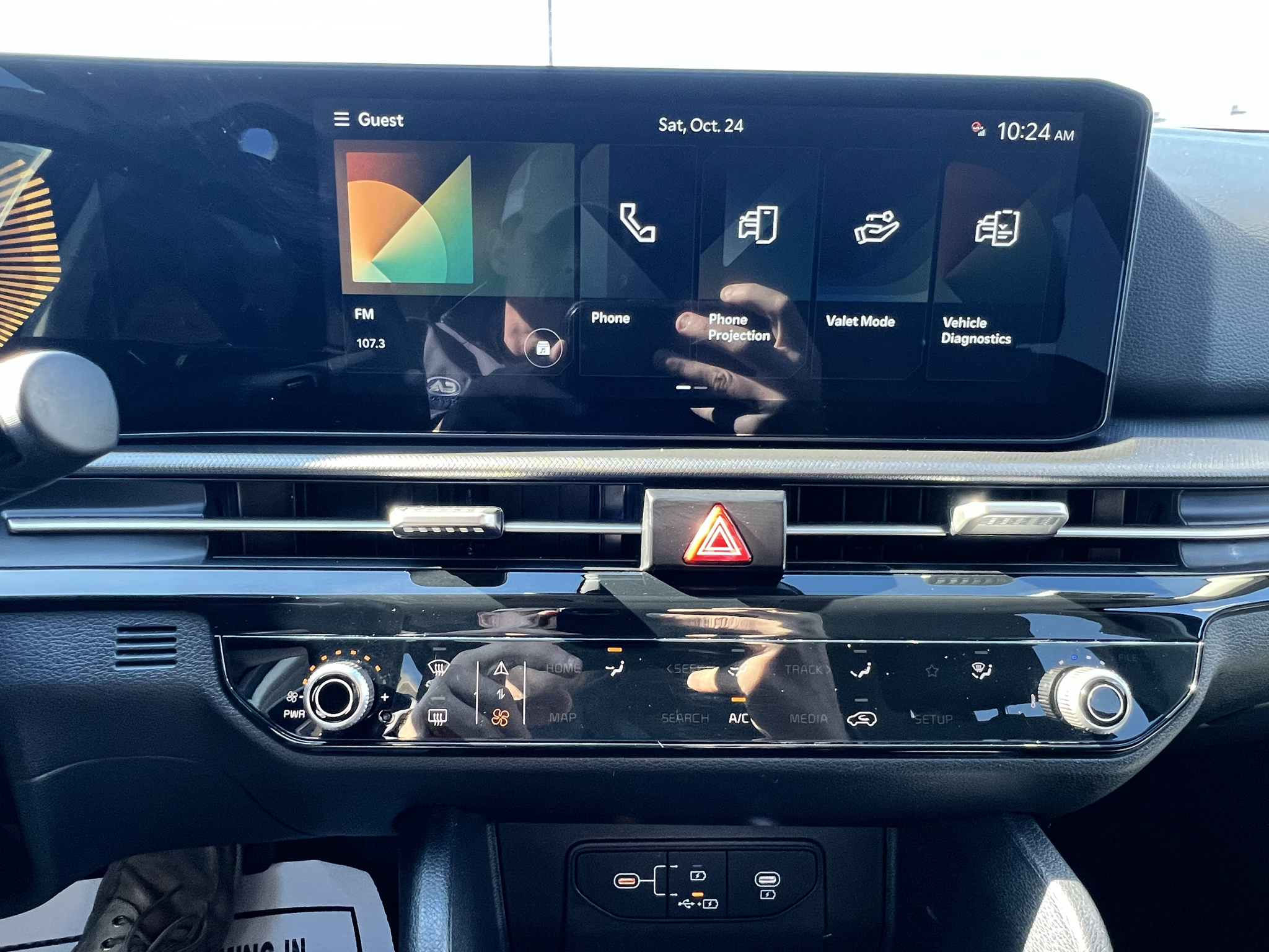 Vehicle photo 28