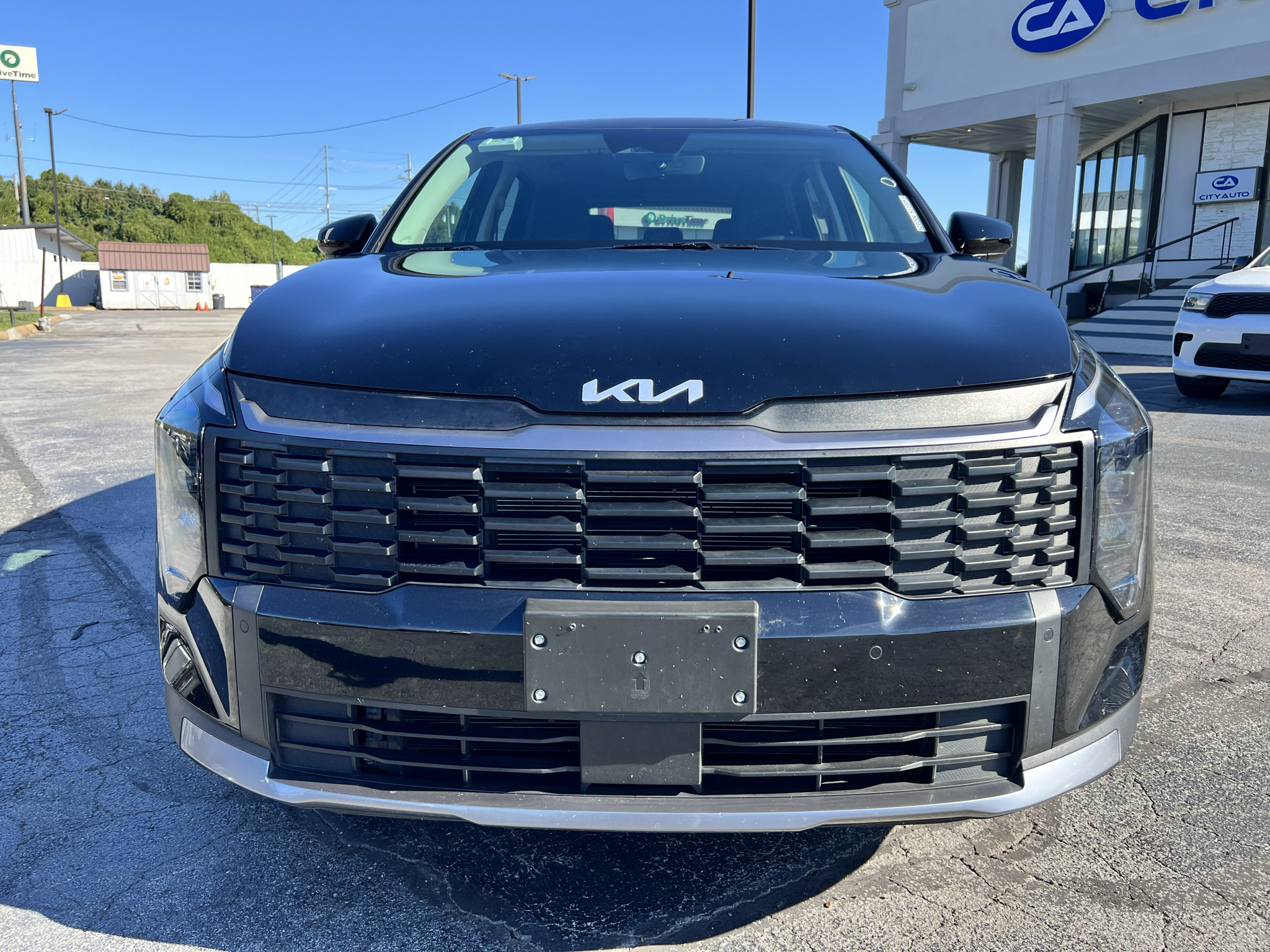 Vehicle photo 2