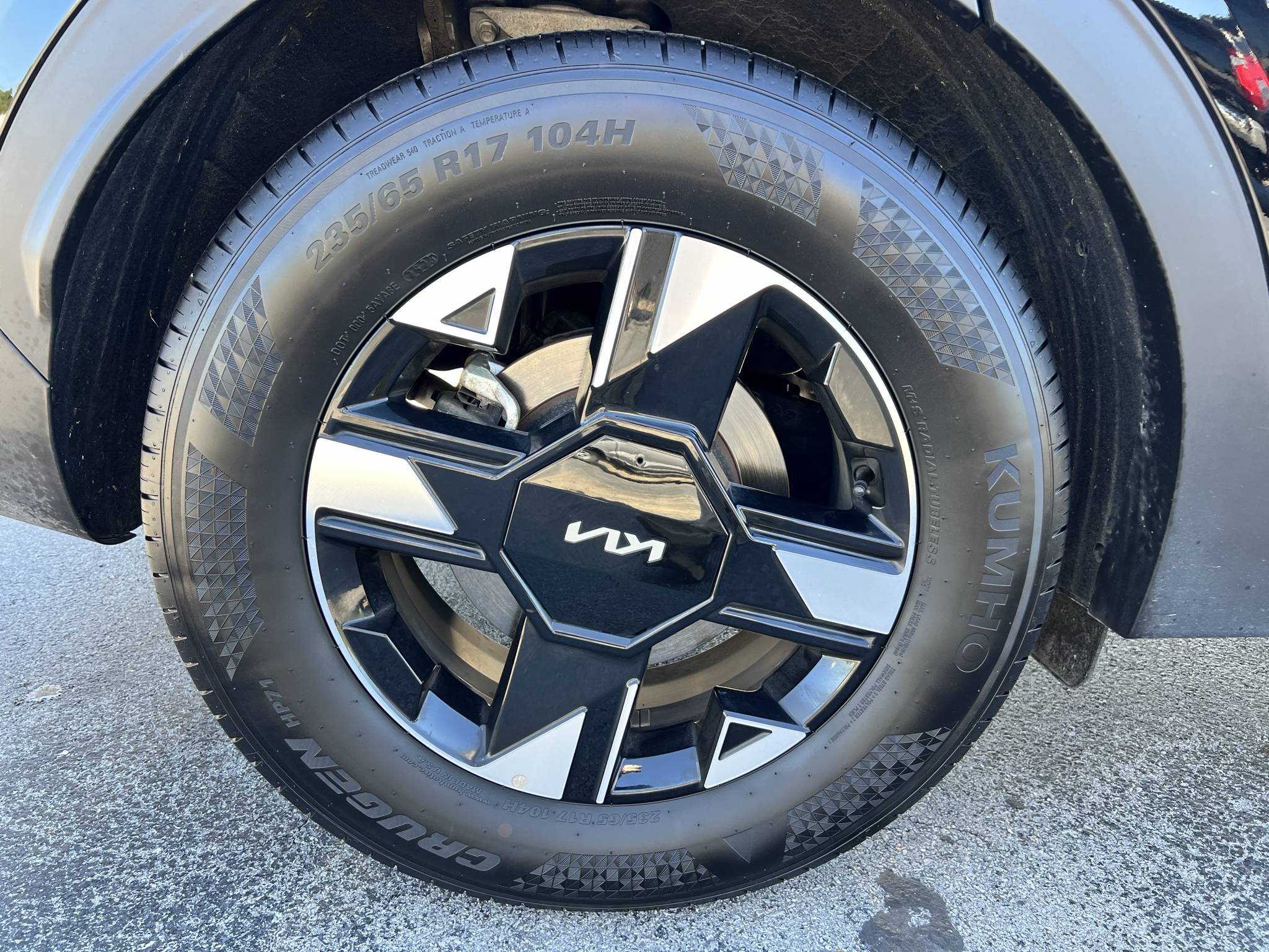 Vehicle photo 9