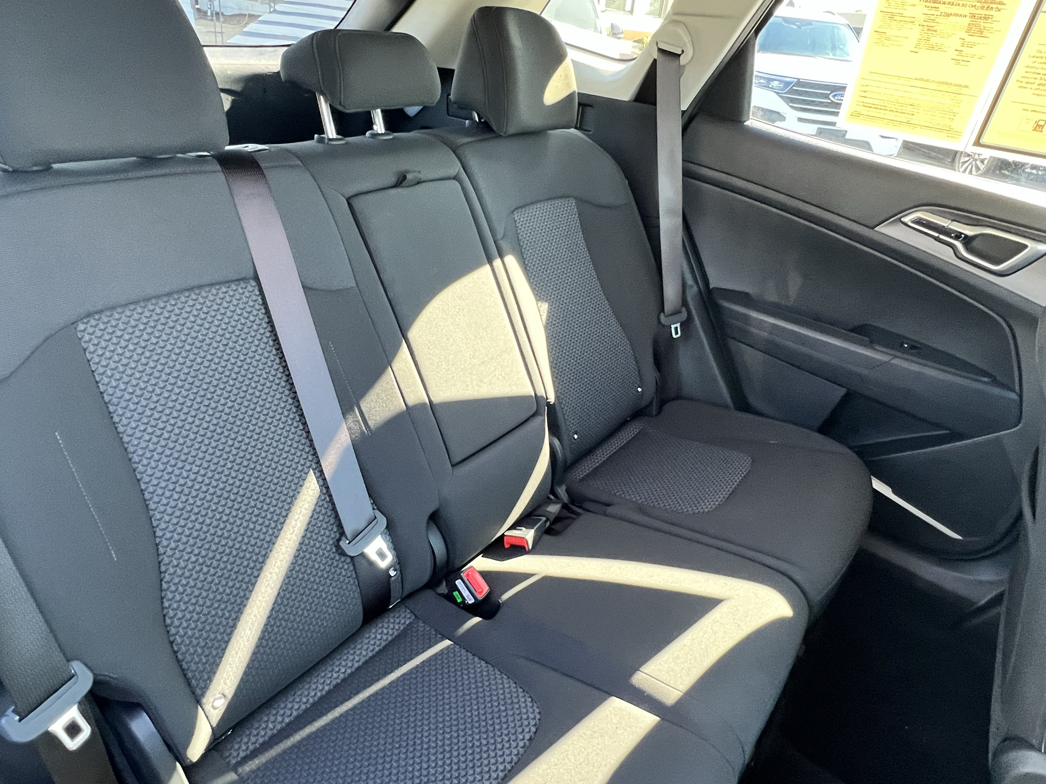 Vehicle photo 17