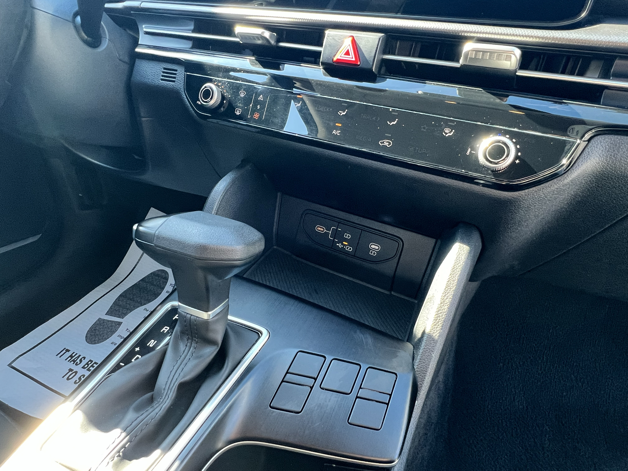 Vehicle photo 13