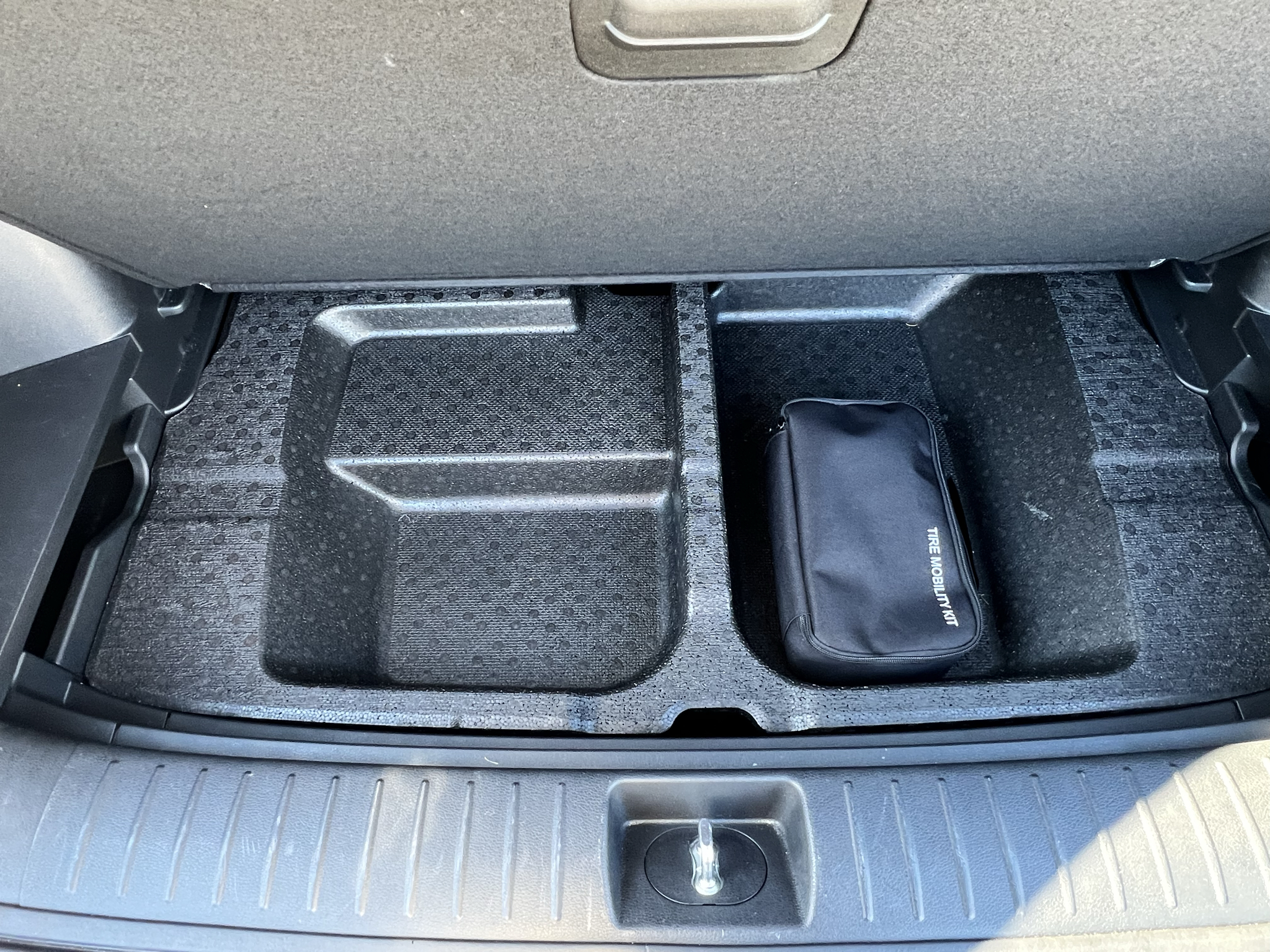 Vehicle photo 21