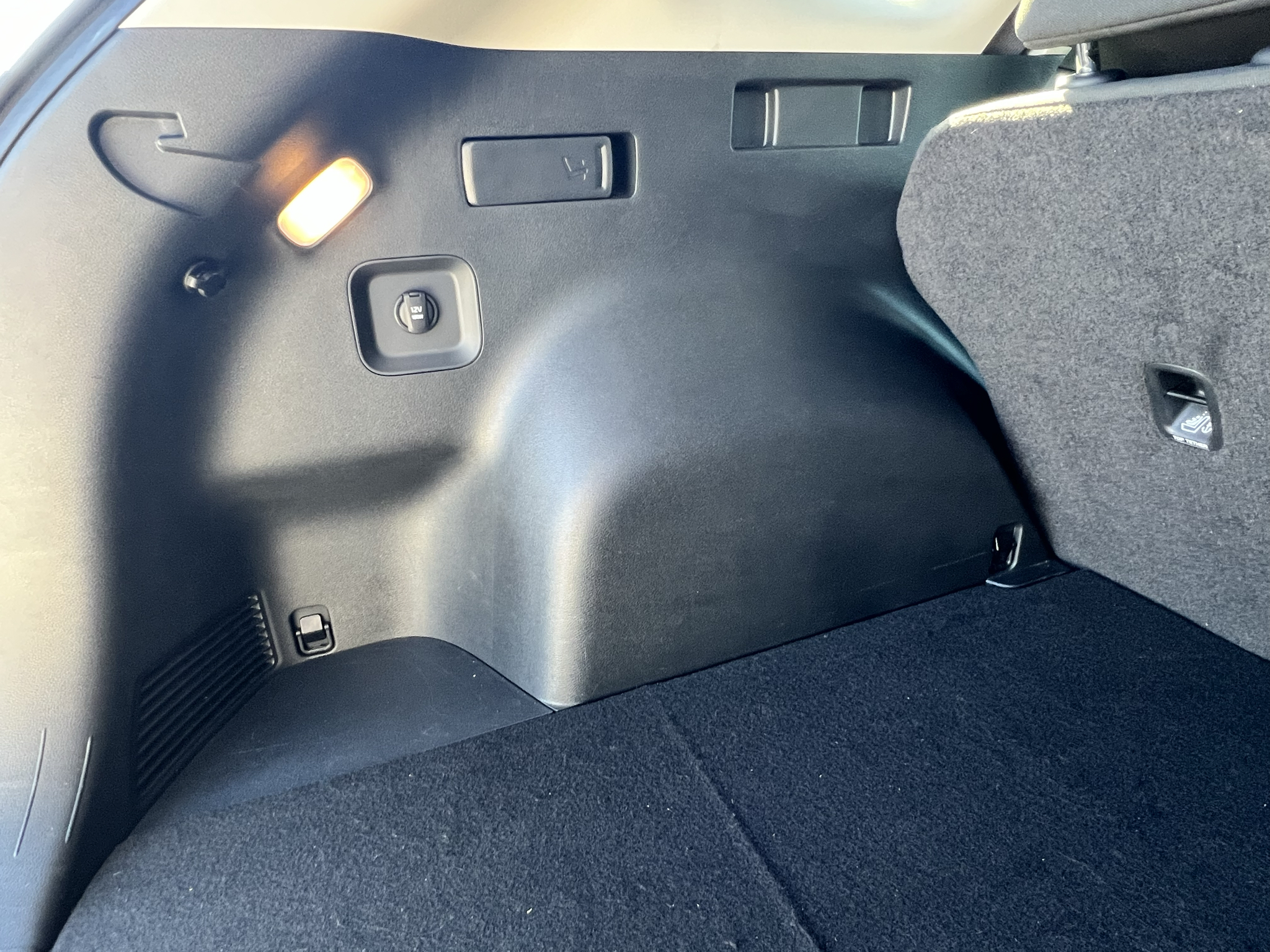 Vehicle photo 22
