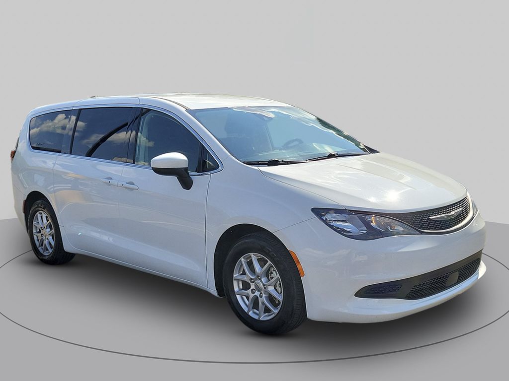 2023 Chrysler Voyager