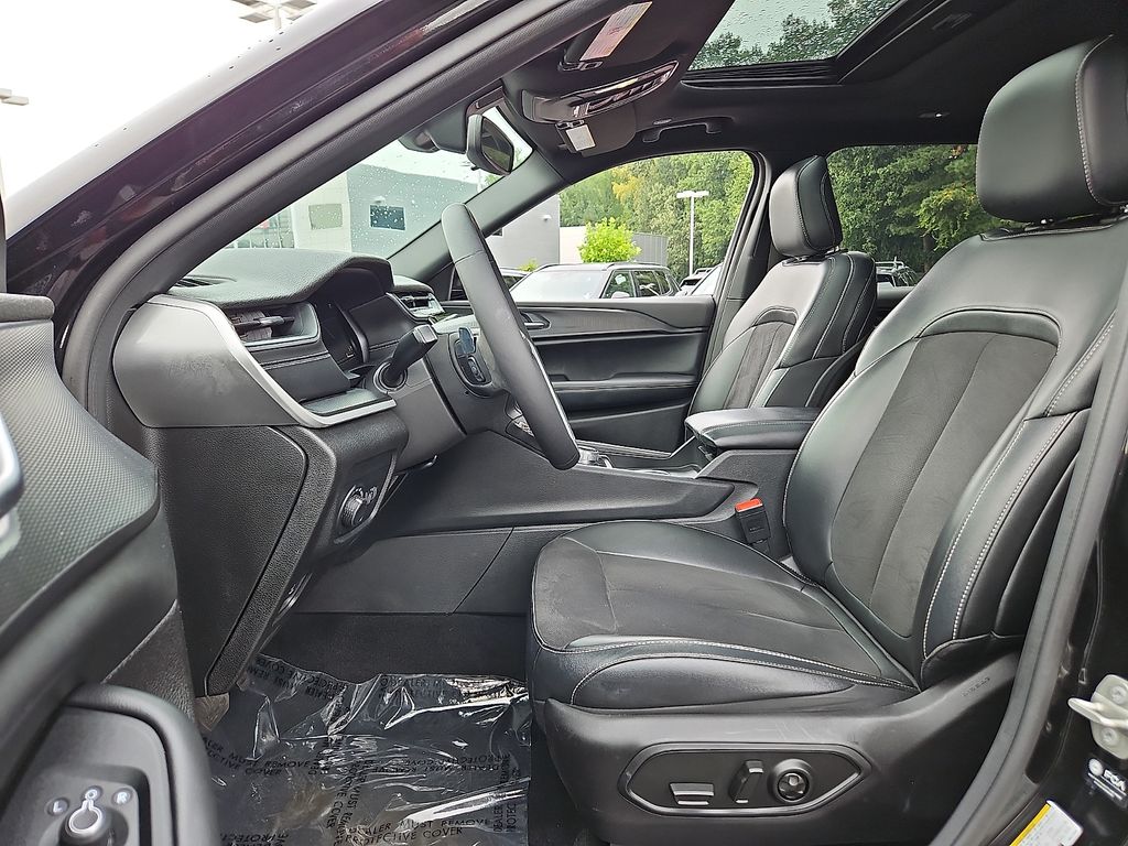 Used 2023 Jeep Grand Cherokee L SUV