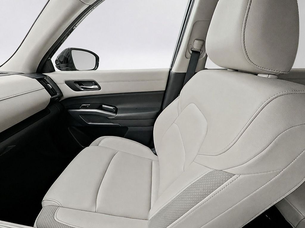 Used 2023 Nissan Pathfinder SUV
