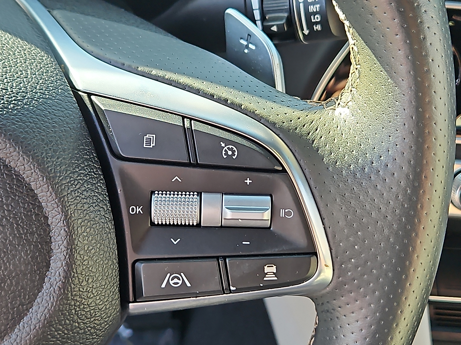 Used 2023 Genesis G70 Sedan