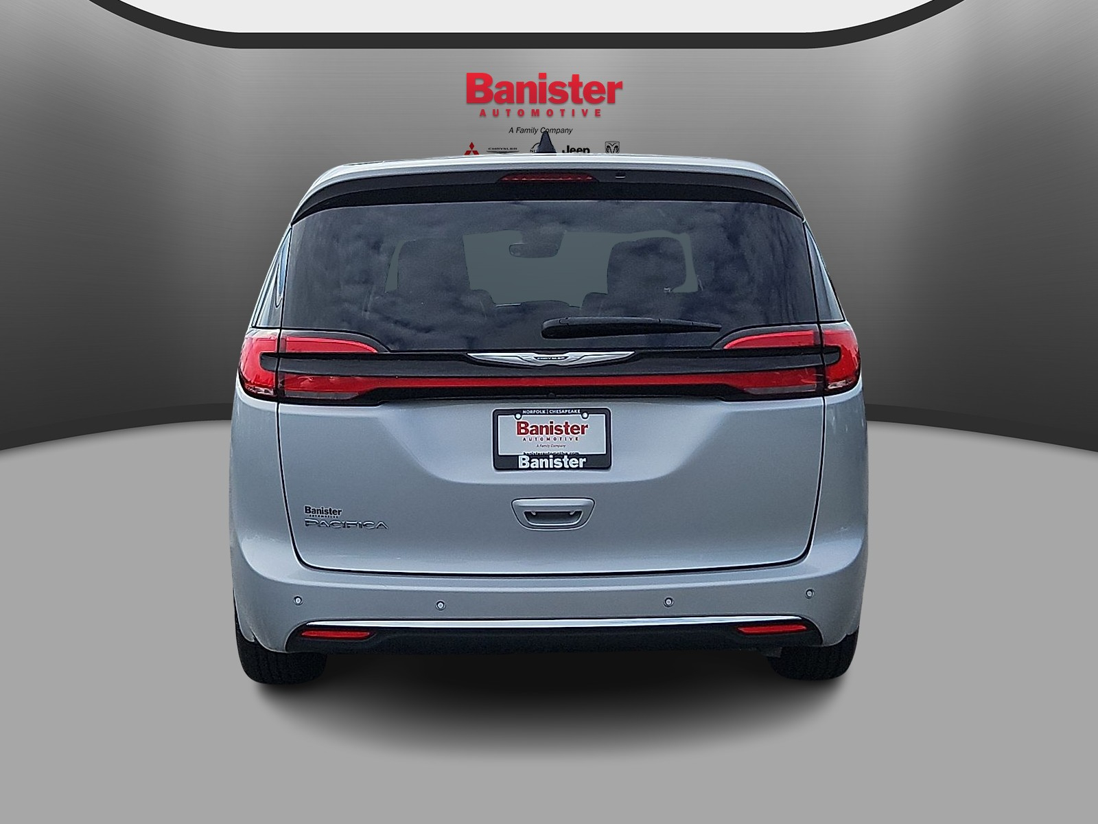 Used 2024 Chrysler Pacifica Van