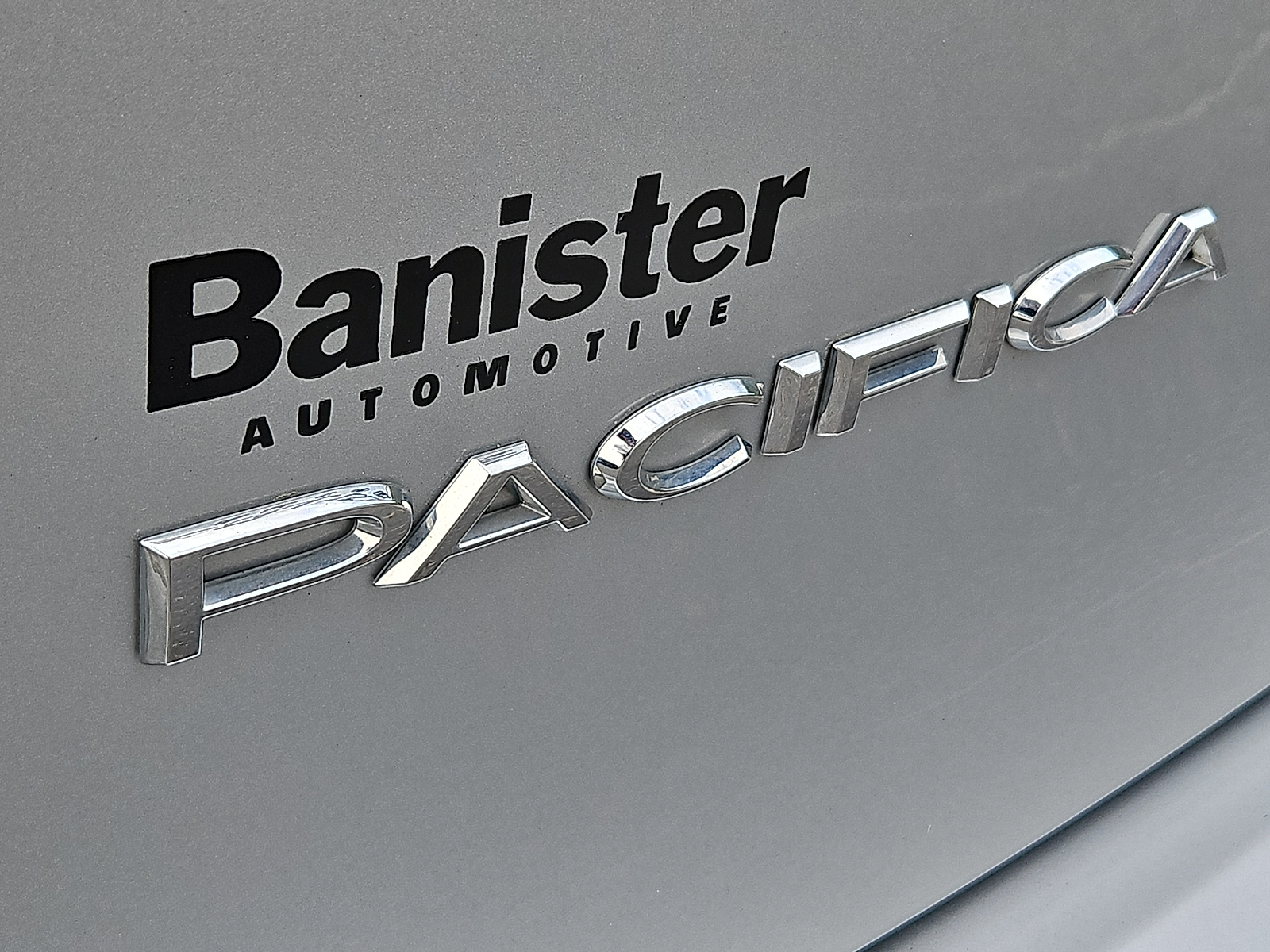 Used 2024 Chrysler Pacifica Van