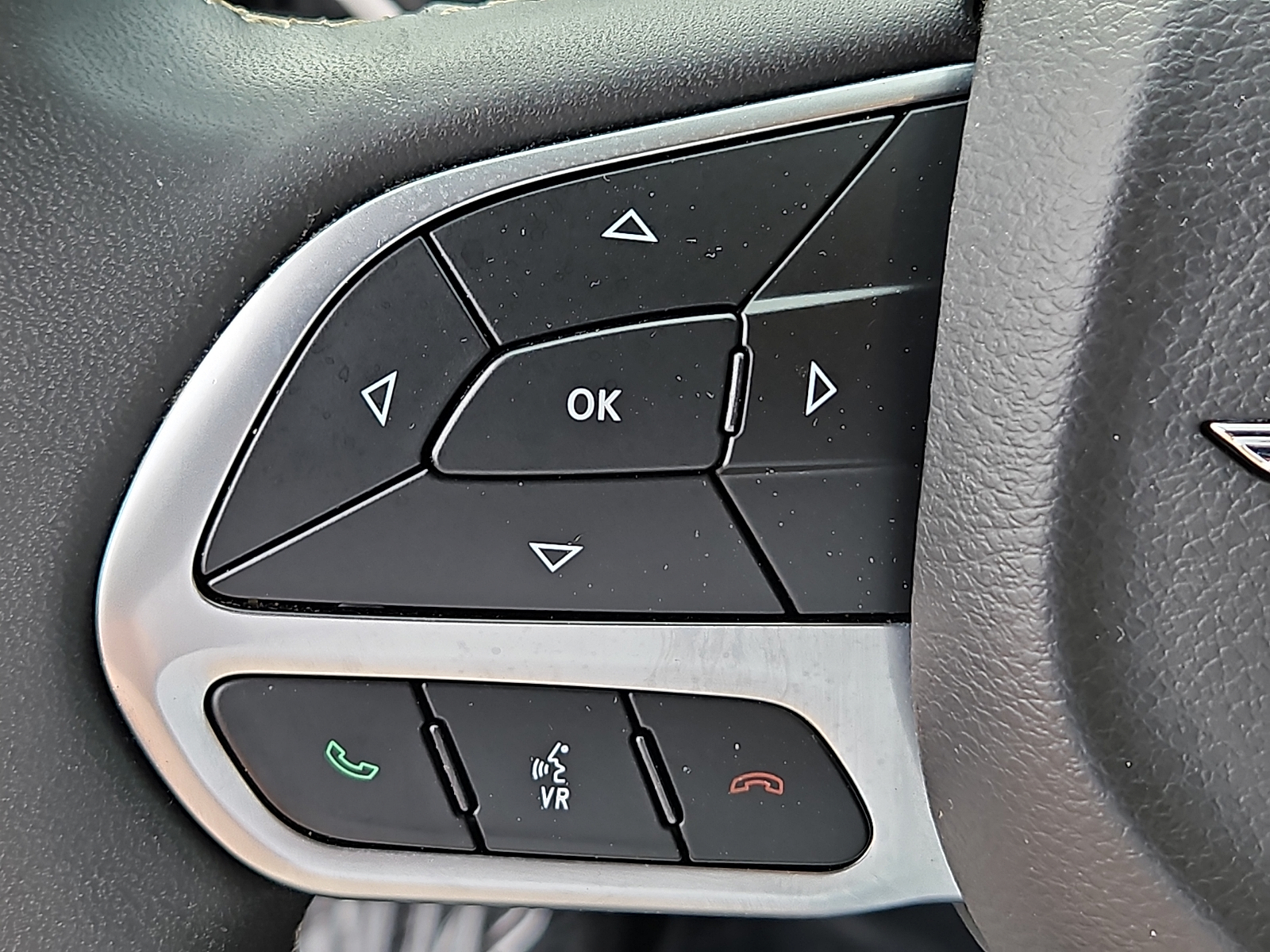 Used 2024 Chrysler Pacifica Van