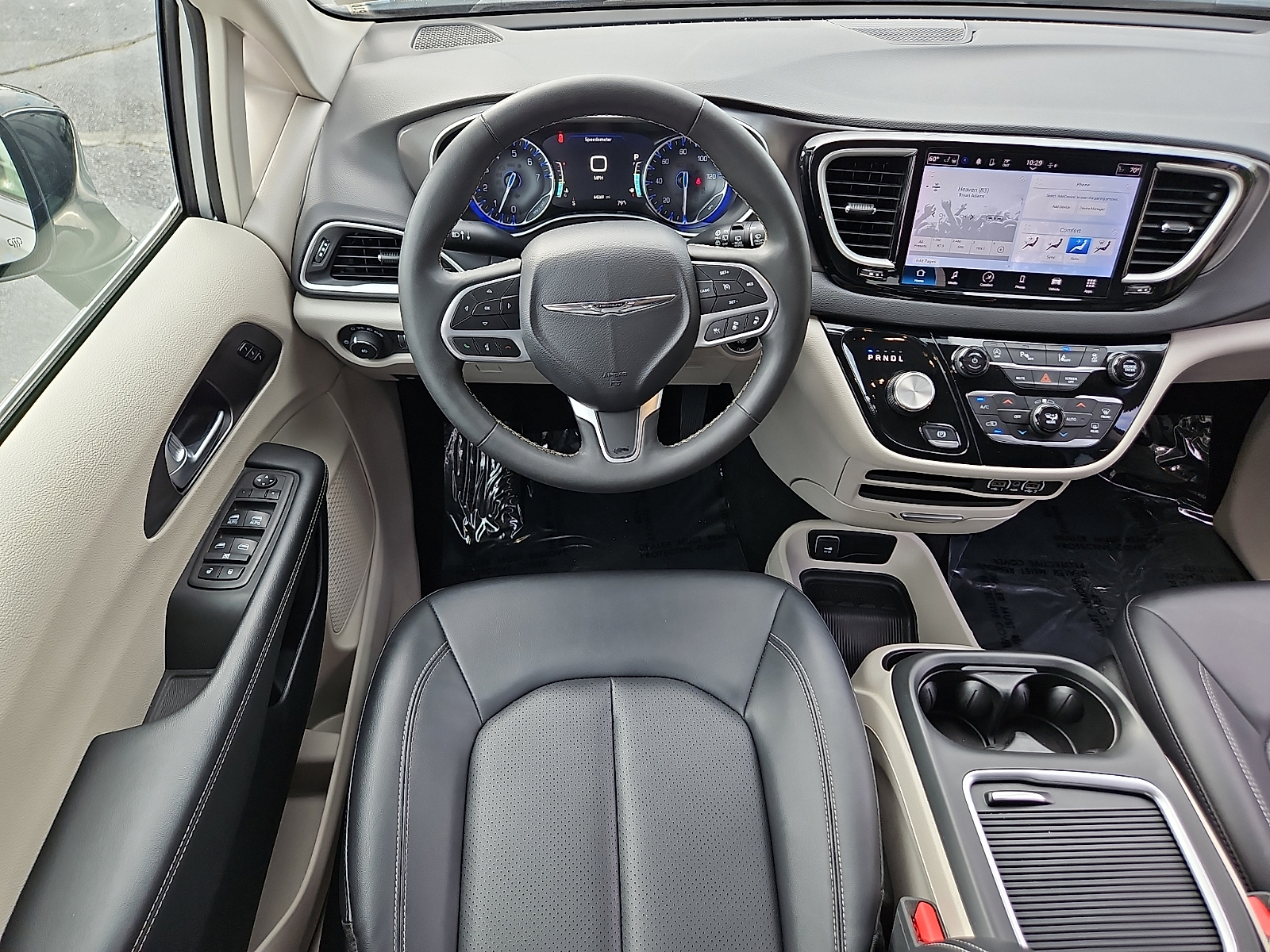 Used 2024 Chrysler Pacifica Van