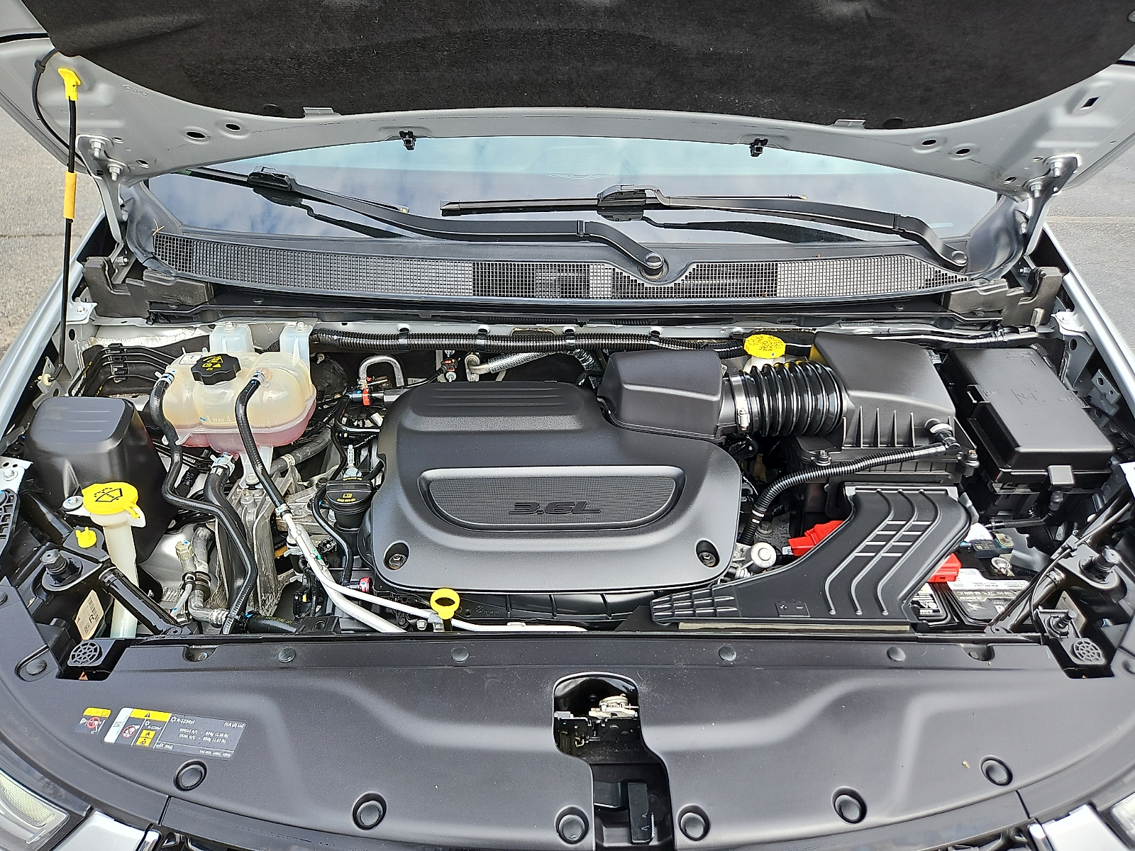 Used 2024 Chrysler Pacifica Van