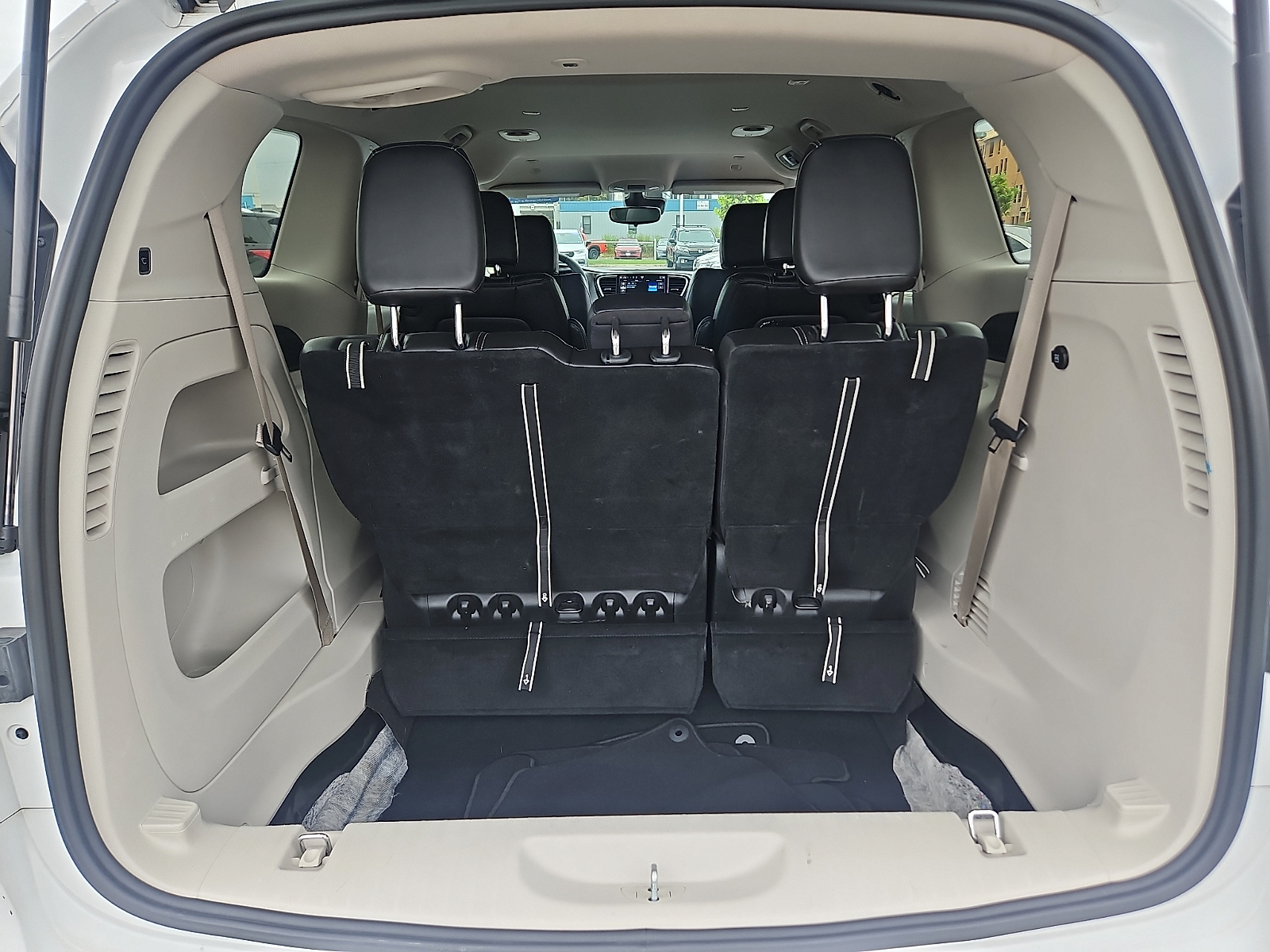 Used 2024 Chrysler Pacifica Van