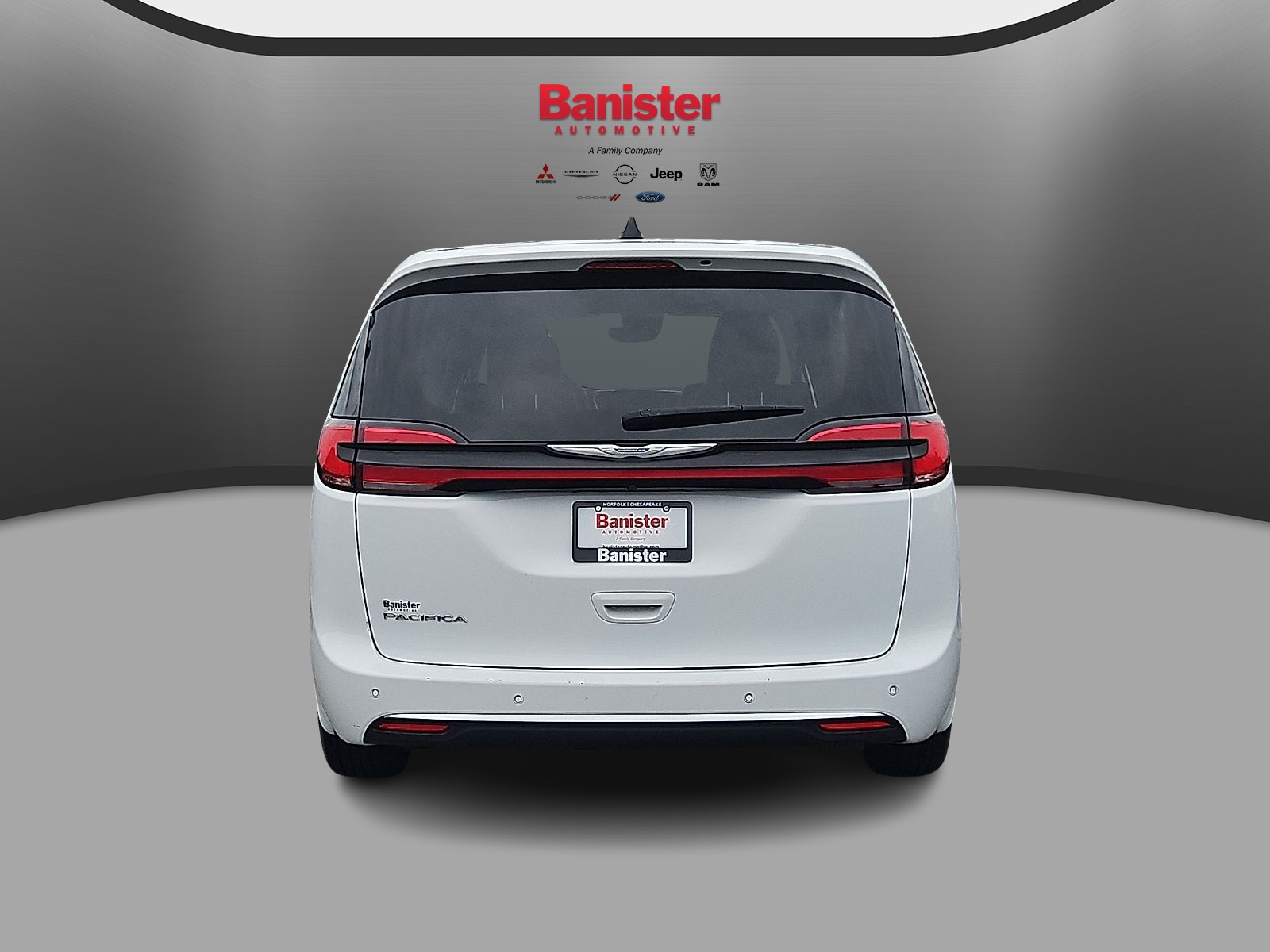 Used 2024 Chrysler Pacifica Van
