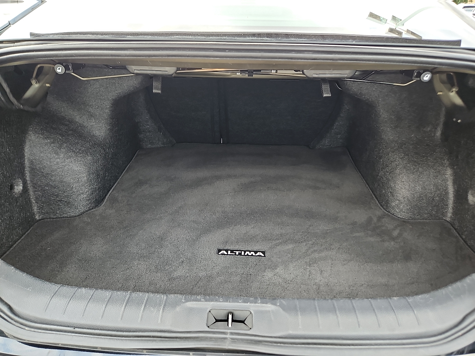 Used 2025 Nissan Altima Sedan