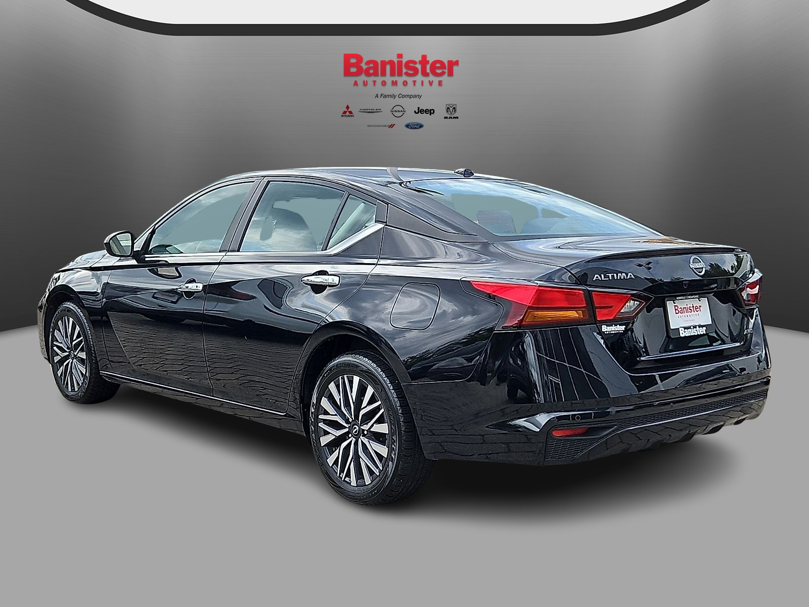 Used 2025 Nissan Altima Sedan