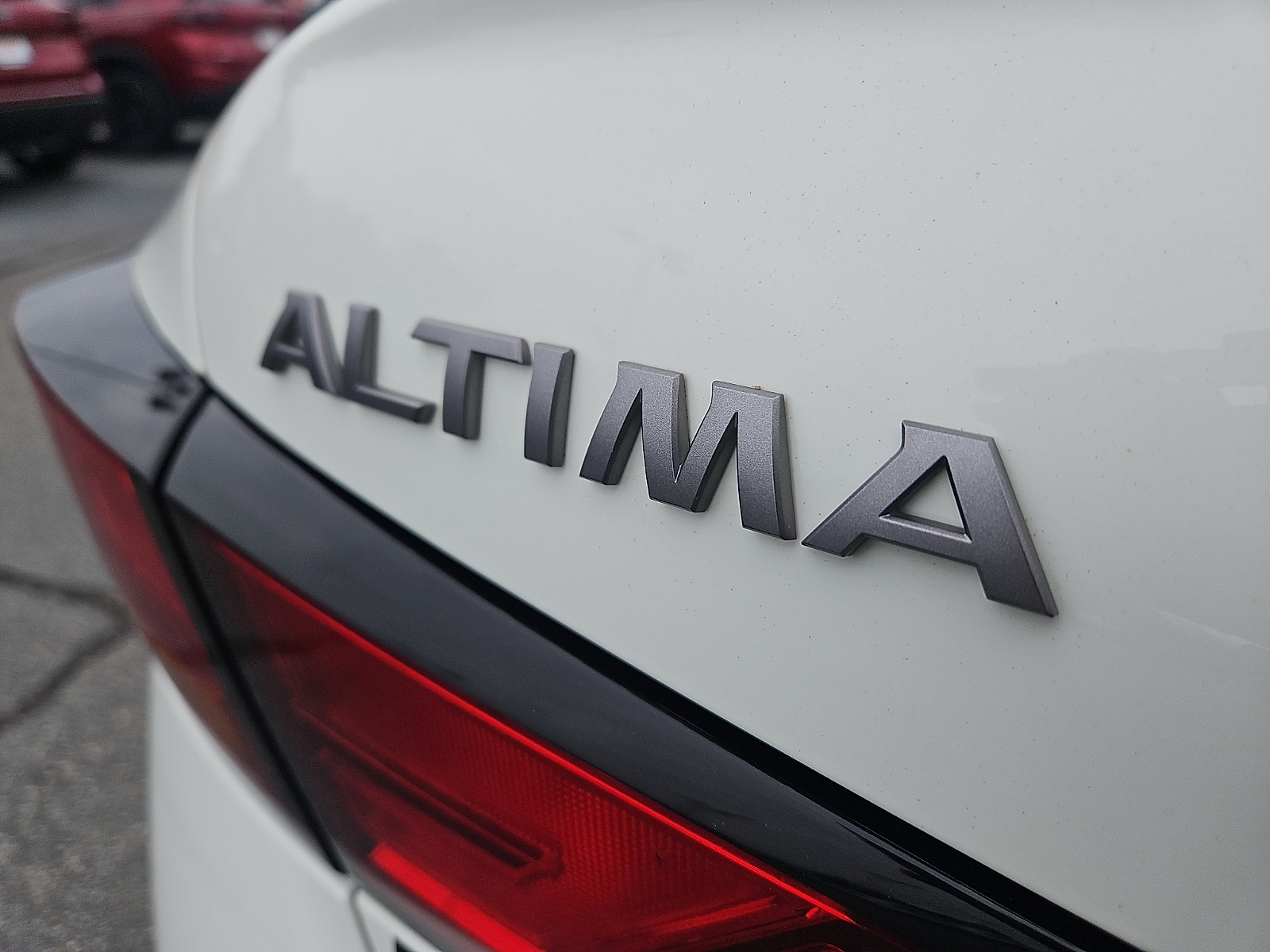 Used 2025 Nissan Altima Sedan
