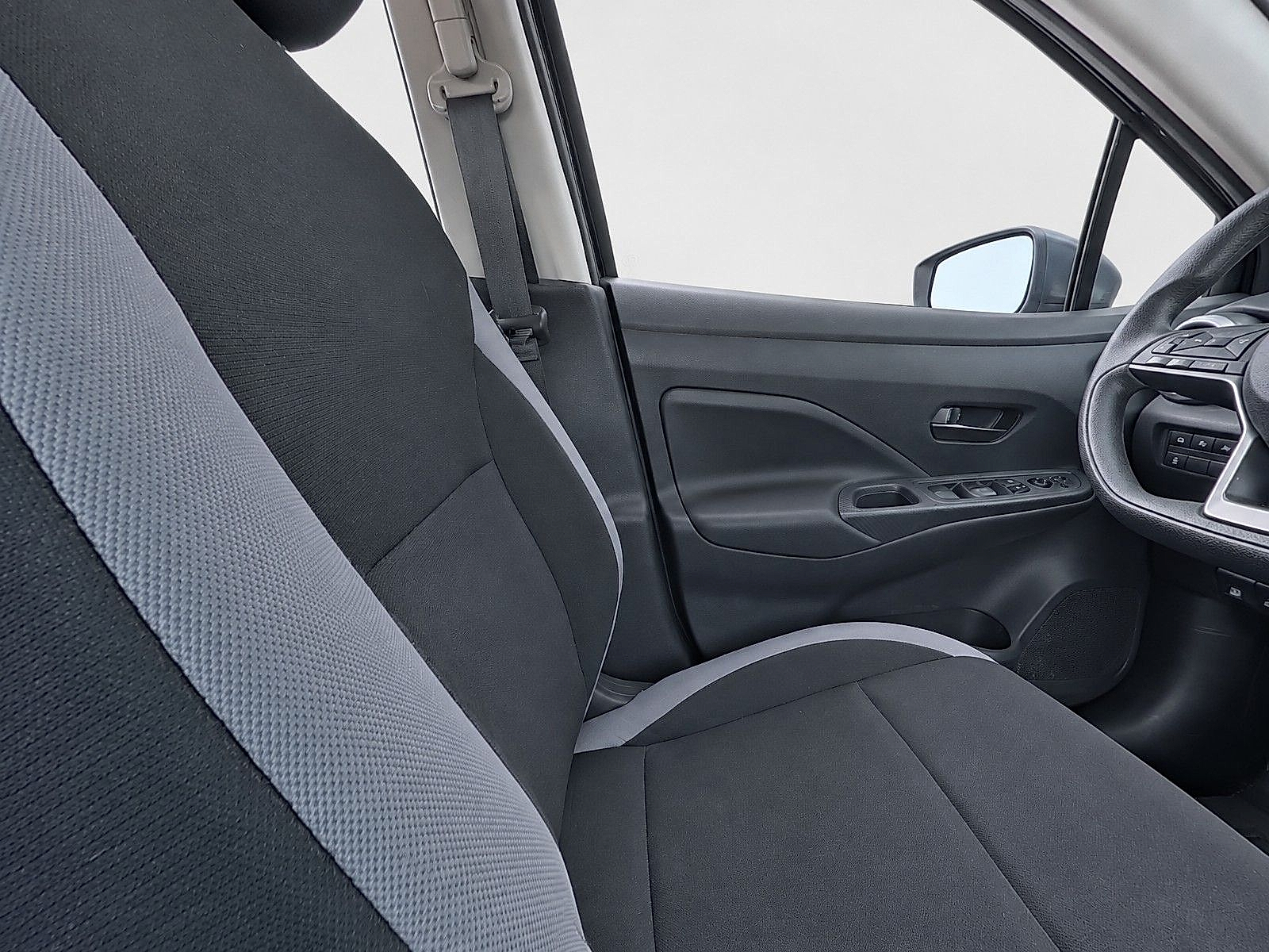 Used 2025 Nissan Versa Sedan