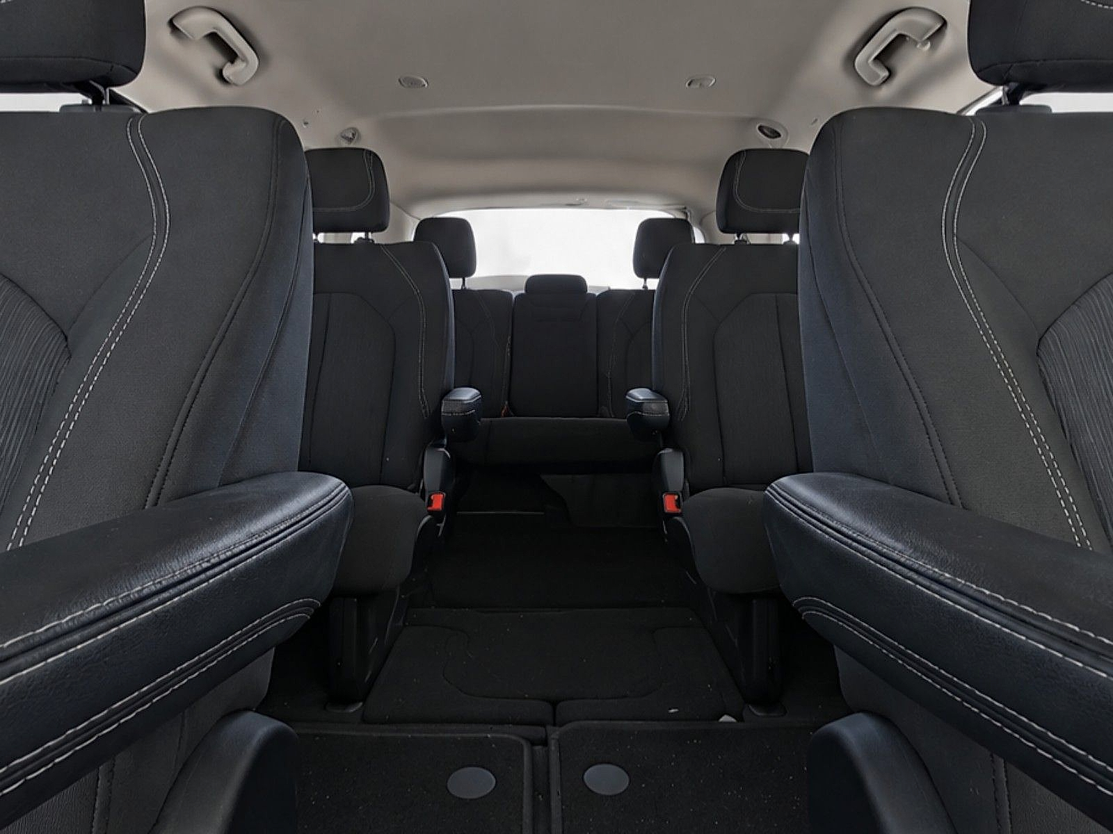 Used 2022 Chrysler Voyager Van