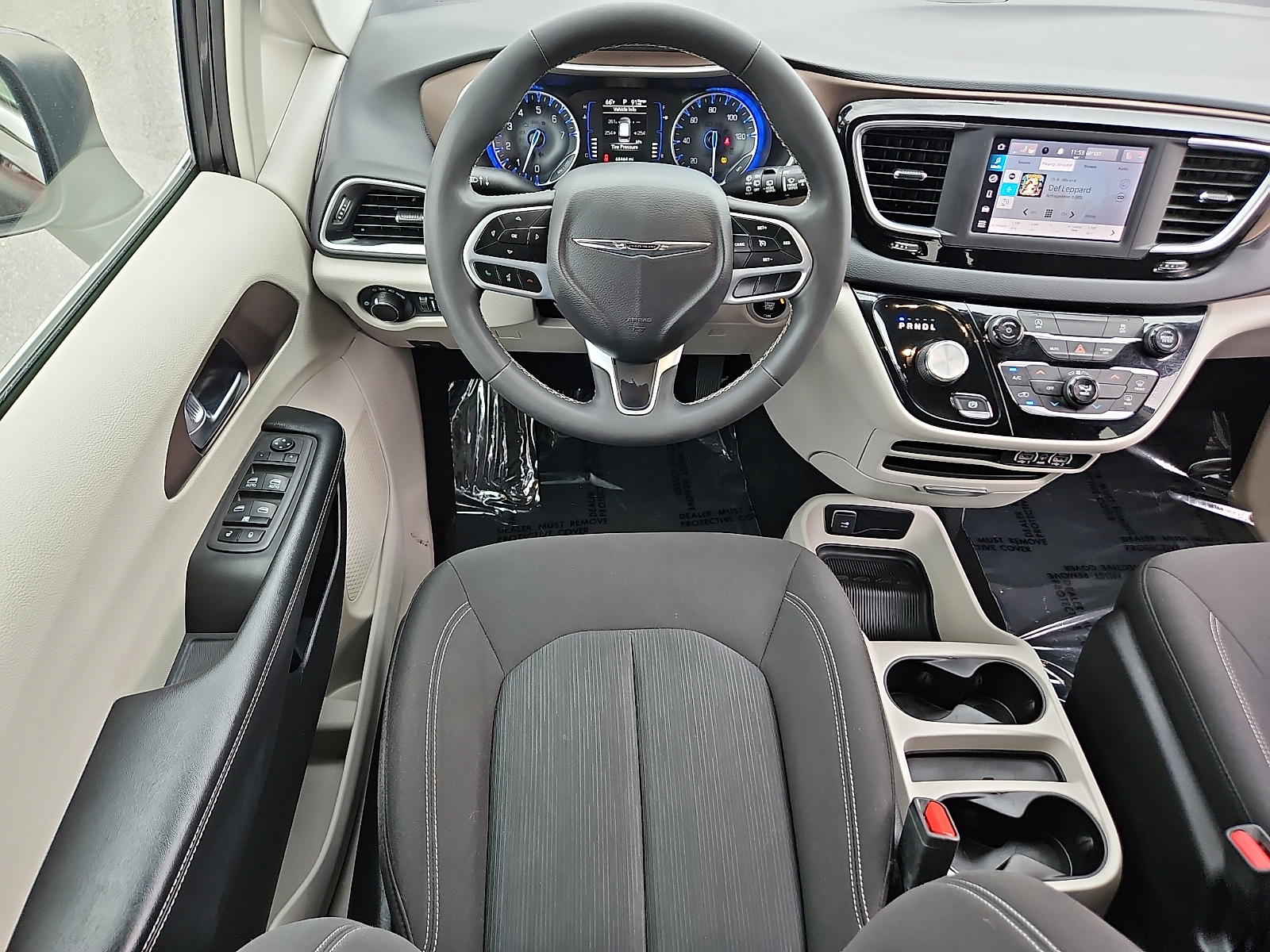 Used 2022 Chrysler Voyager Van