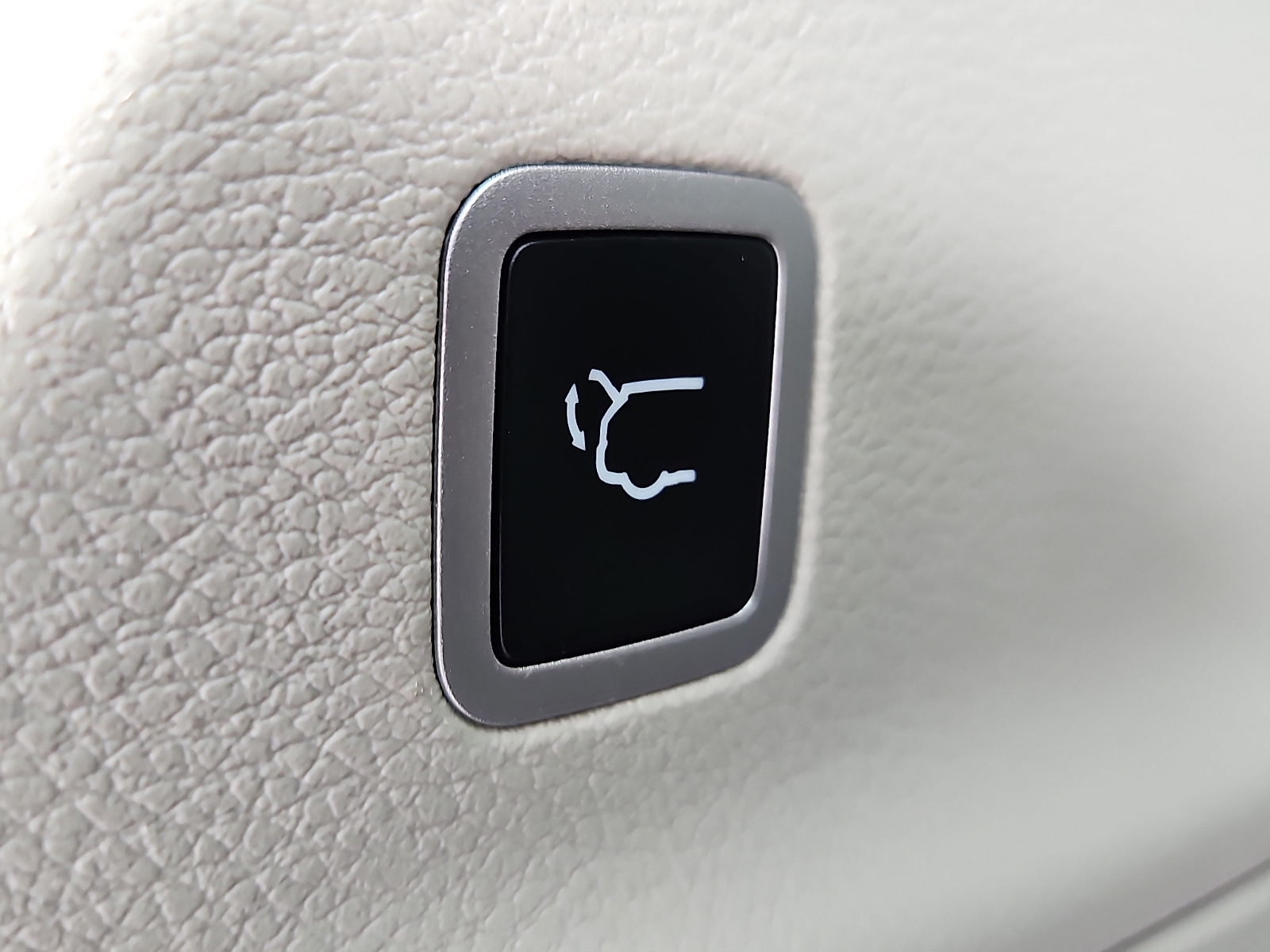 Used 2022 Chrysler Voyager Van